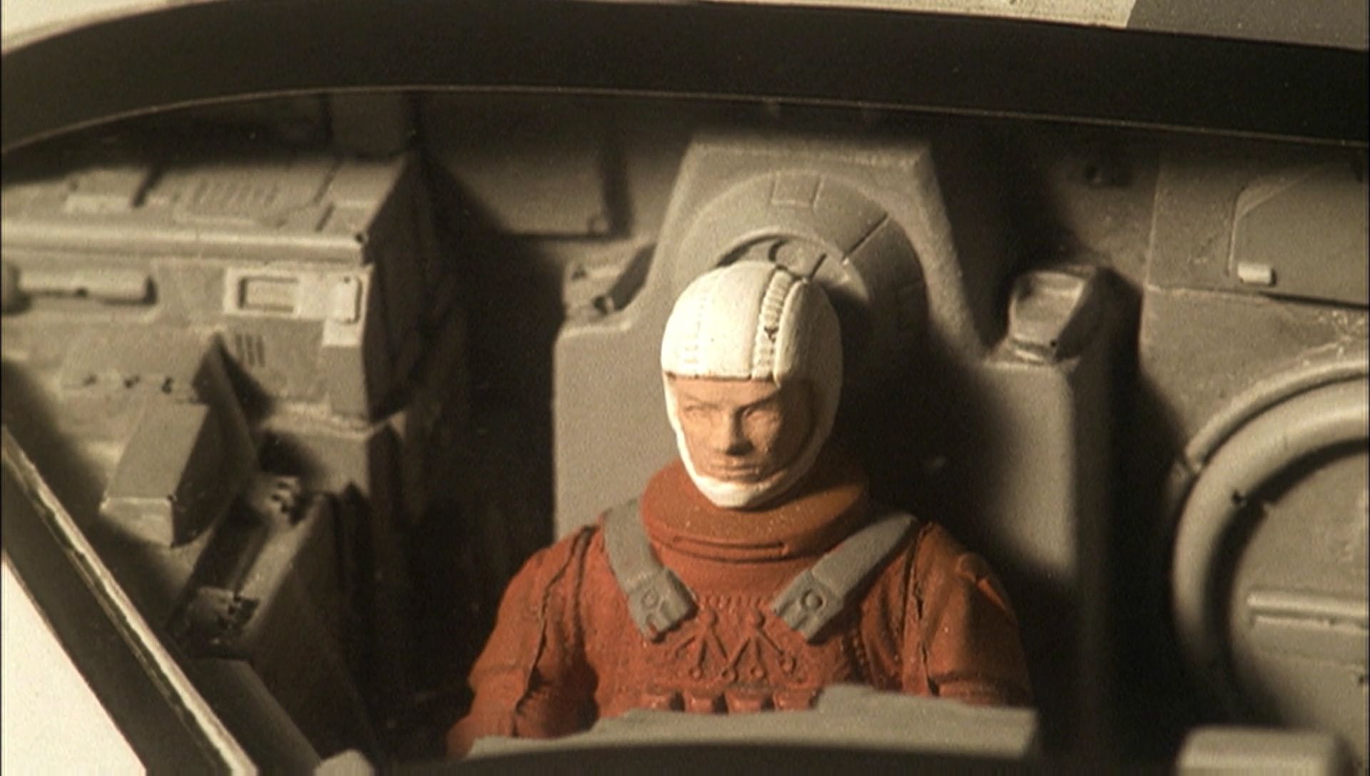 ariane179254_Enterprise_1x01-1x02_BrokenBow_0005.jpg