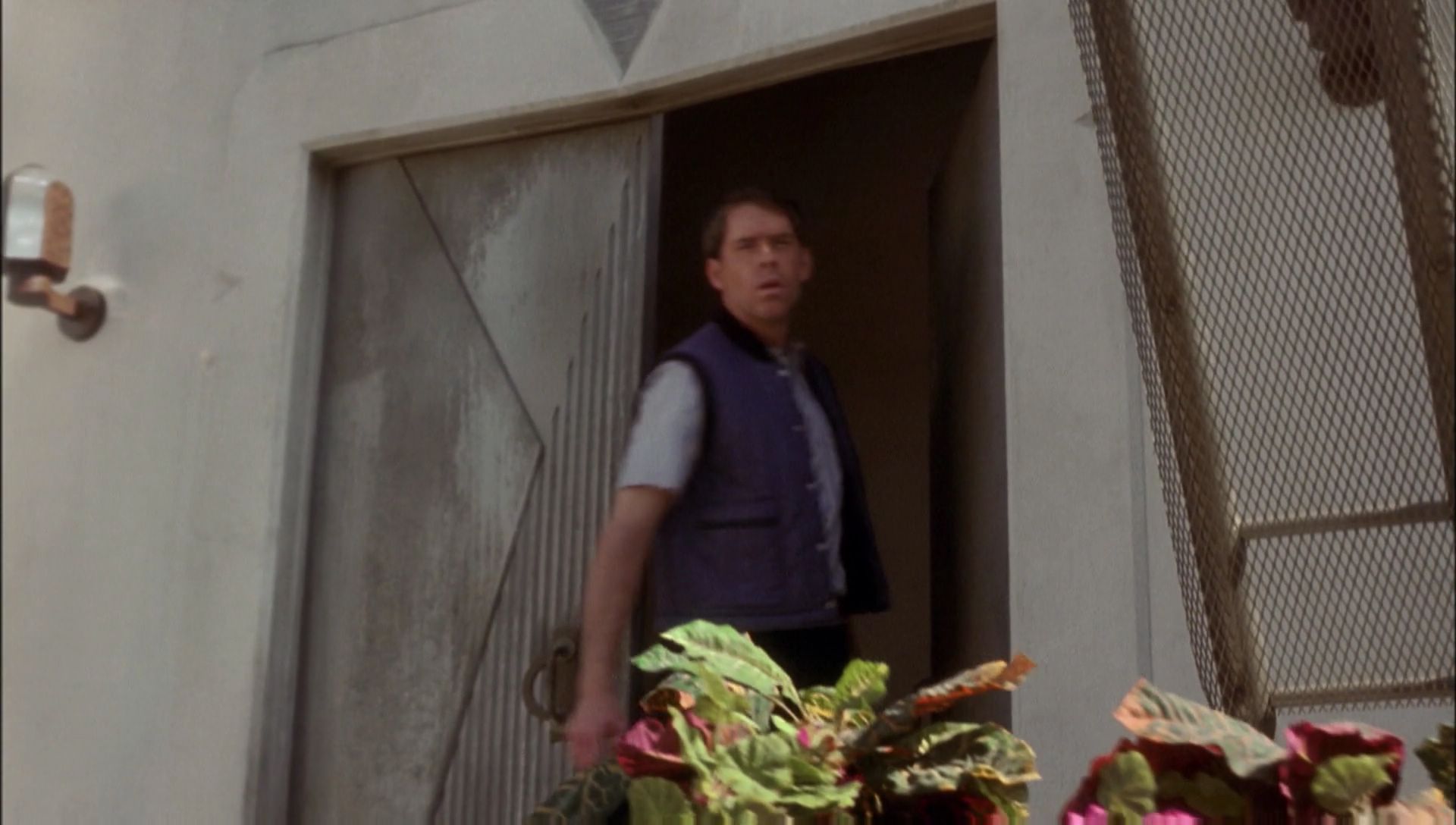 ariane179254_Enterprise_1x01-1x02_BrokenBow_0084.jpg