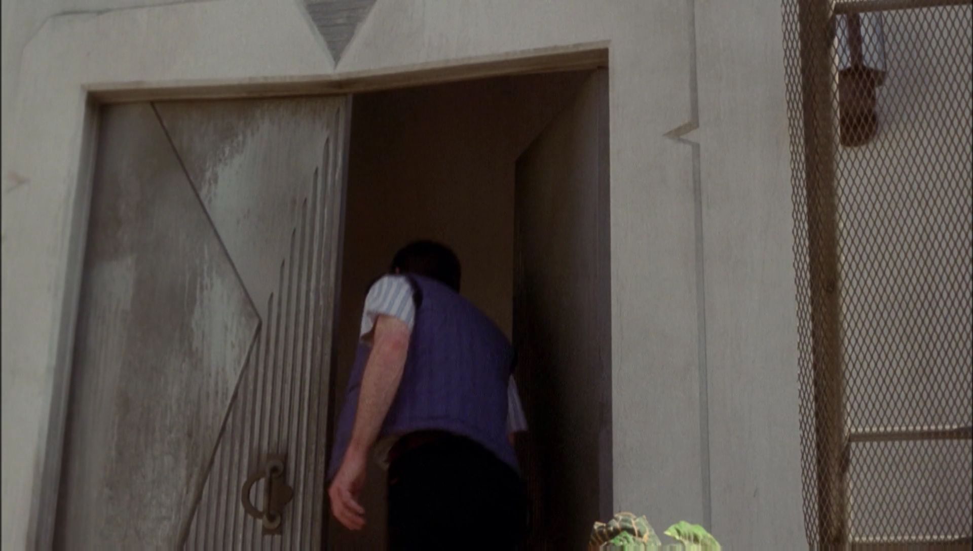ariane179254_Enterprise_1x01-1x02_BrokenBow_0091.jpg