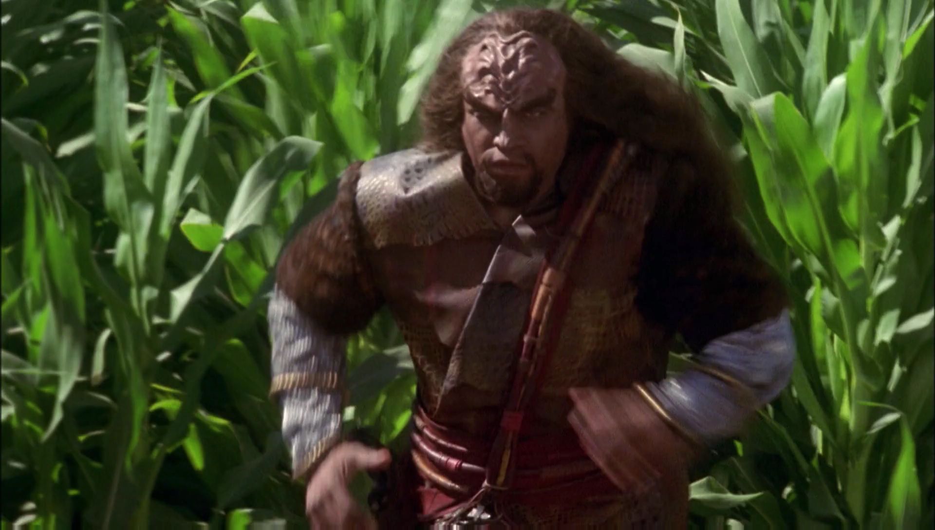 ariane179254_Enterprise_1x01-1x02_BrokenBow_0095.jpg