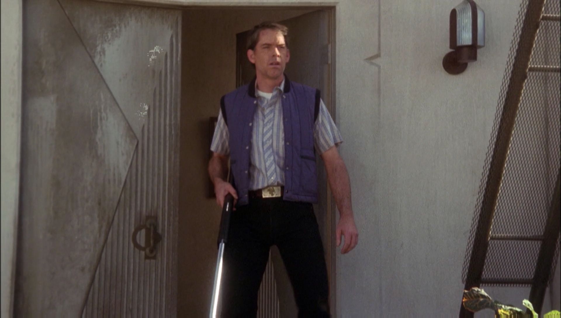 ariane179254_Enterprise_1x01-1x02_BrokenBow_0108.jpg