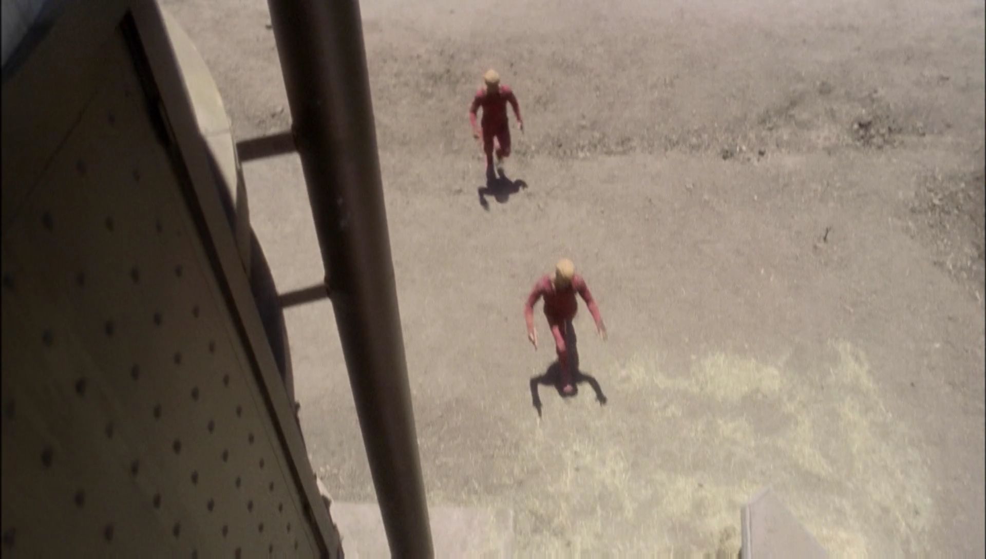 ariane179254_Enterprise_1x01-1x02_BrokenBow_0118.jpg