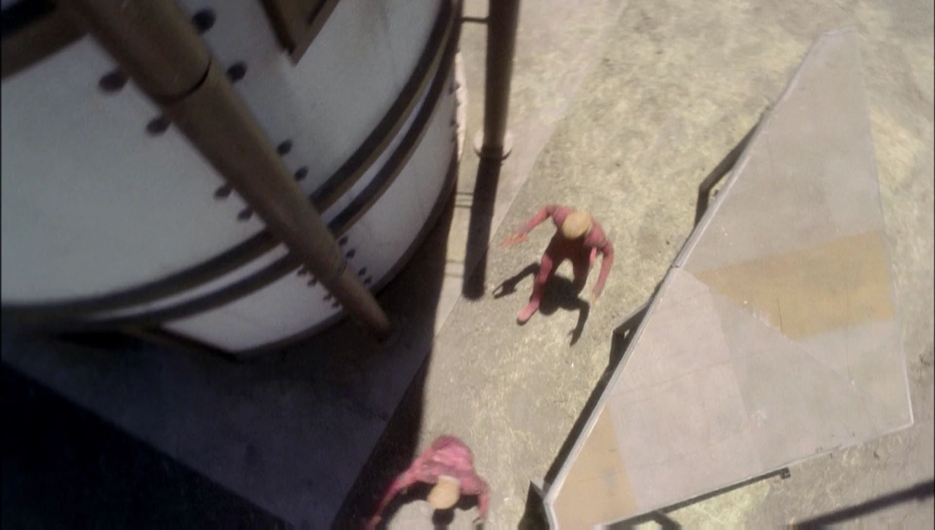 ariane179254_Enterprise_1x01-1x02_BrokenBow_0120.jpg