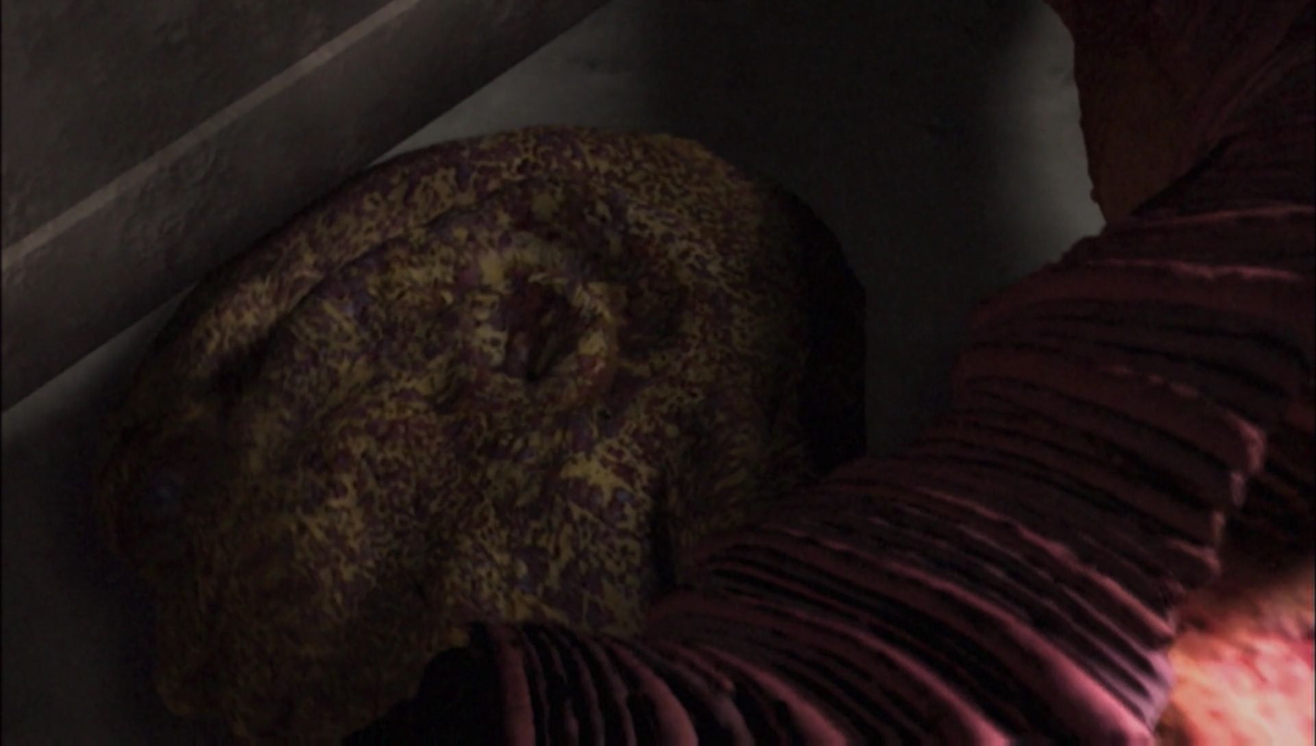 ariane179254_Enterprise_1x01-1x02_BrokenBow_0131.jpg