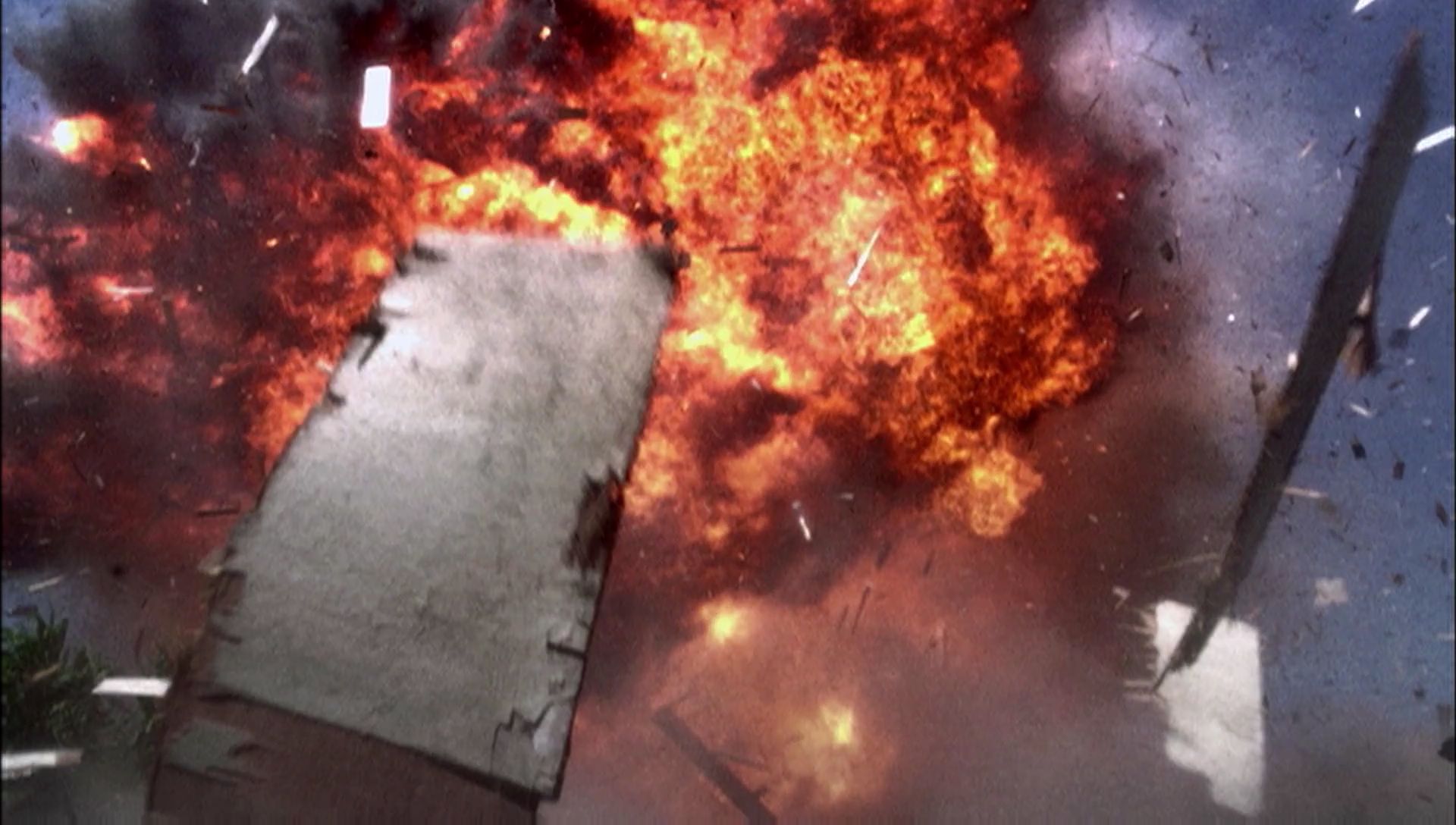 ariane179254_Enterprise_1x01-1x02_BrokenBow_0161.jpg