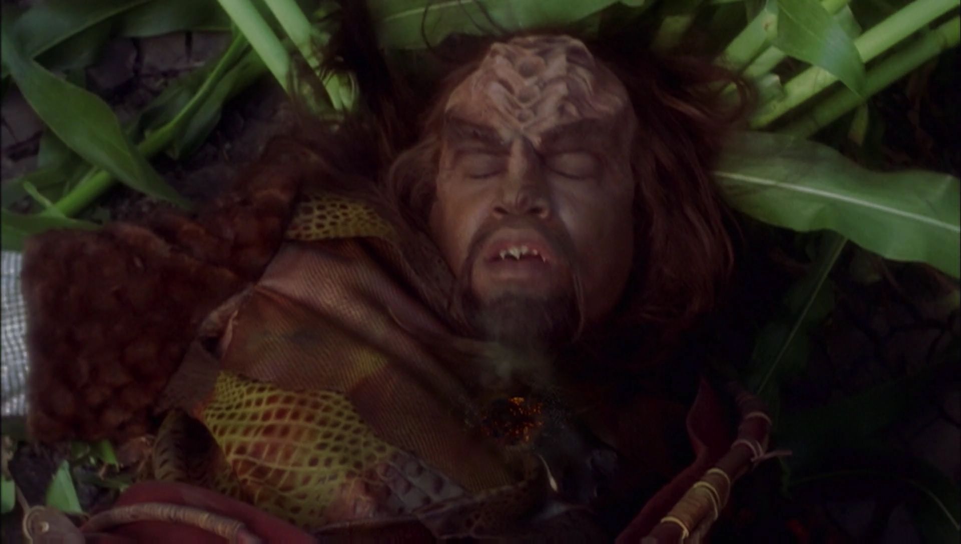 ariane179254_Enterprise_1x01-1x02_BrokenBow_0190.jpg