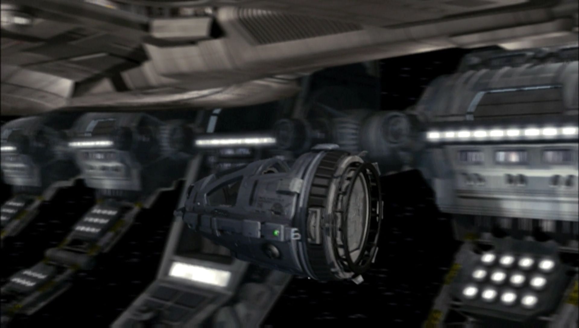 ariane179254_Enterprise_1x01-1x02_BrokenBow_0320.jpg