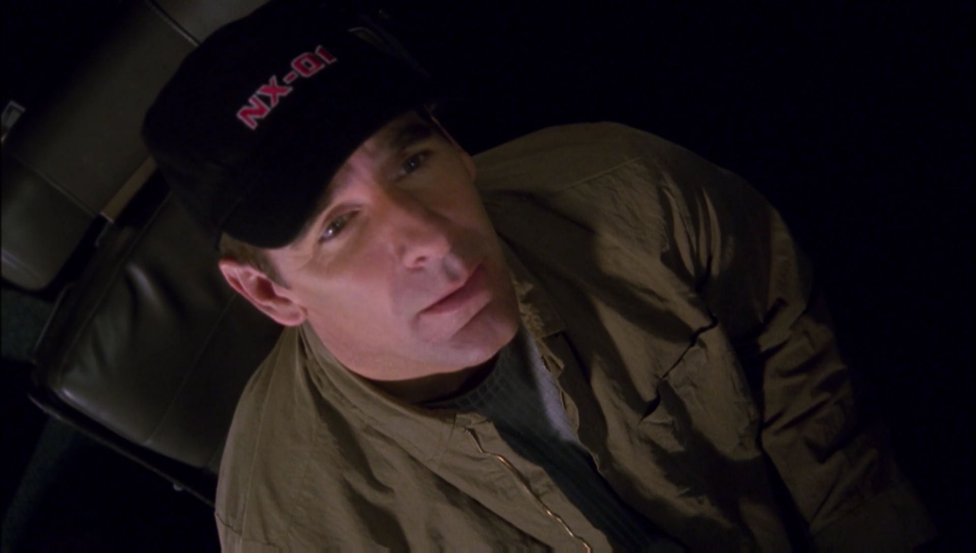 ariane179254_Enterprise_1x01-1x02_BrokenBow_0328.jpg