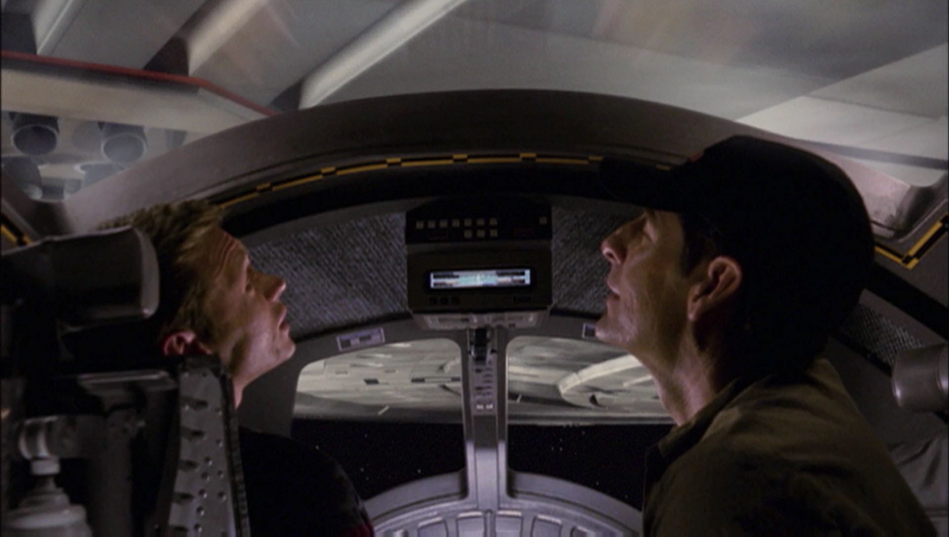ariane179254_Enterprise_1x01-1x02_BrokenBow_0332.jpg