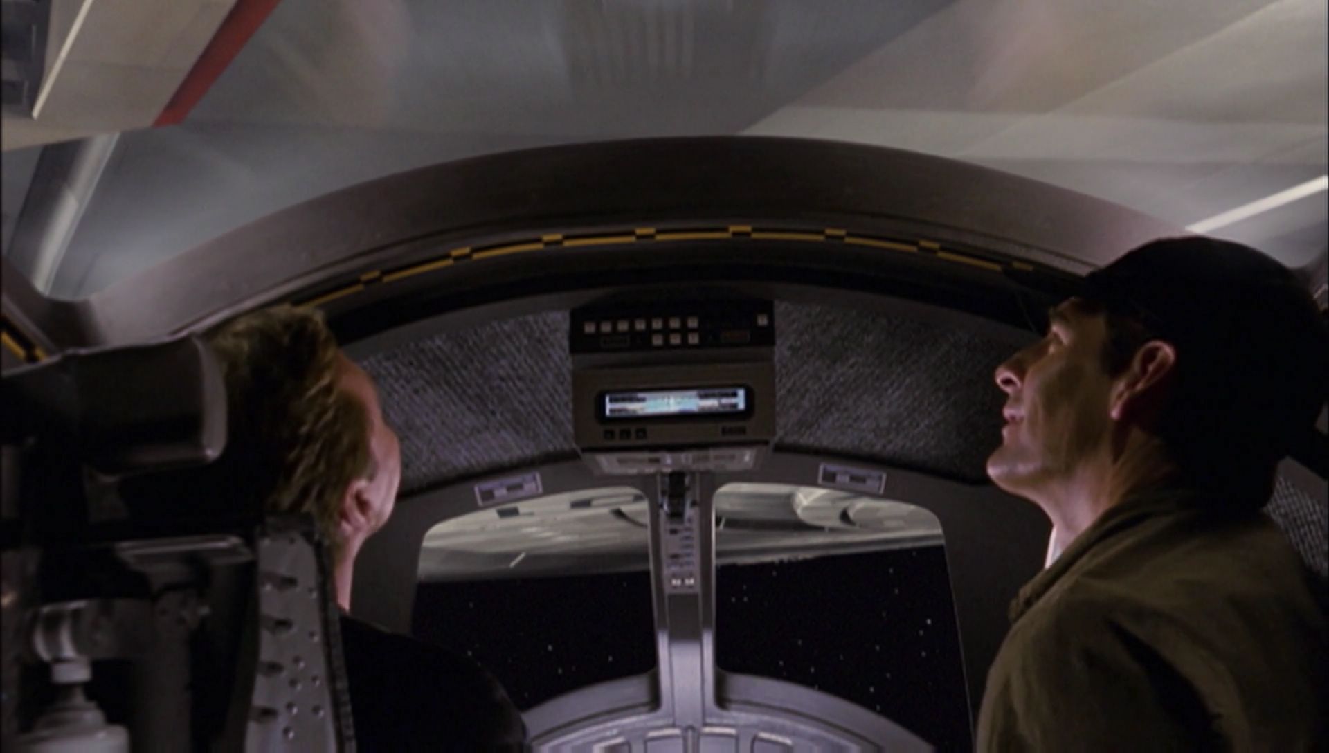 ariane179254_Enterprise_1x01-1x02_BrokenBow_0342.jpg