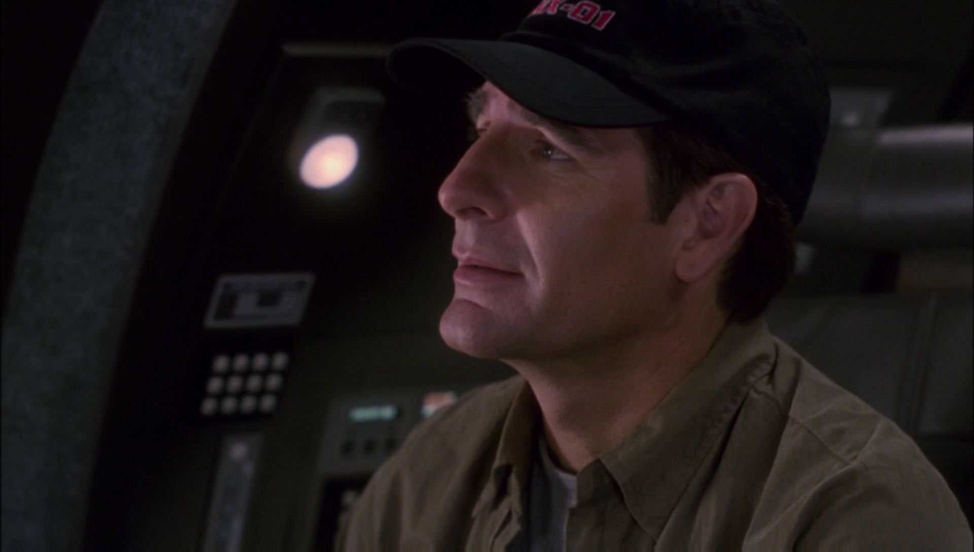 ariane179254_Enterprise_1x01-1x02_BrokenBow_0346.jpg