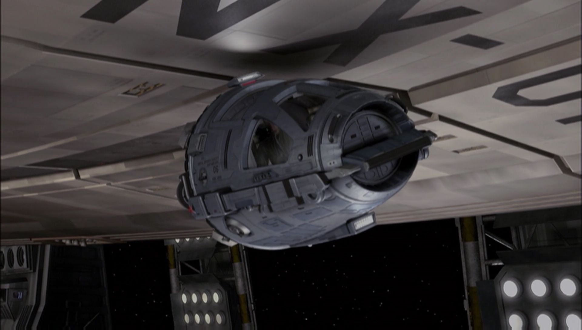 ariane179254_Enterprise_1x01-1x02_BrokenBow_0383.jpg