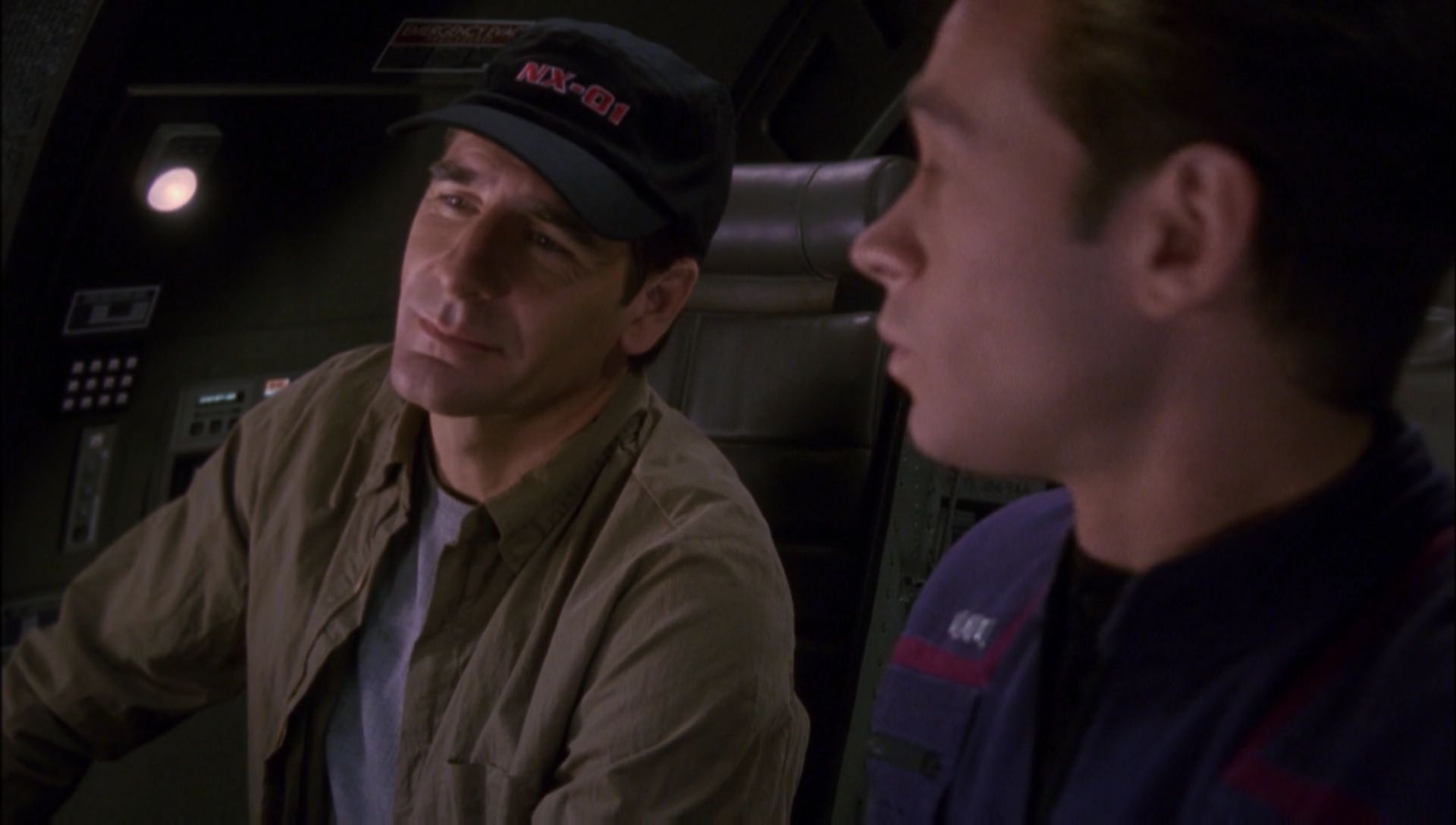 ariane179254_Enterprise_1x01-1x02_BrokenBow_0404.jpg