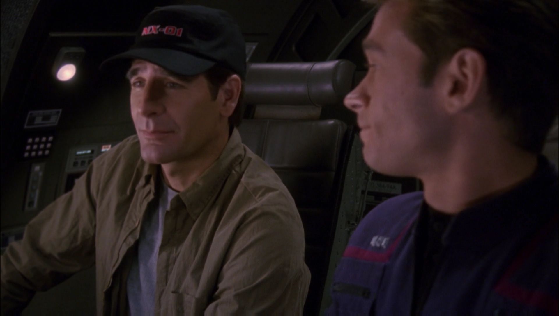 ariane179254_Enterprise_1x01-1x02_BrokenBow_0406.jpg