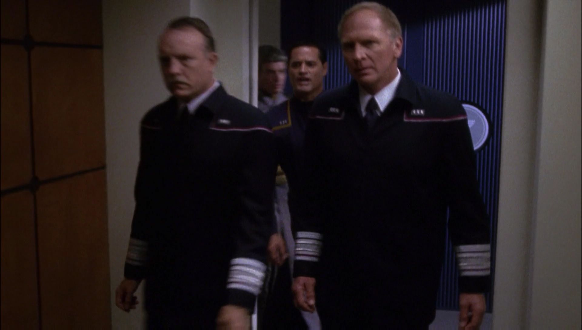 ariane179254_Enterprise_1x01-1x02_BrokenBow_0413.jpg