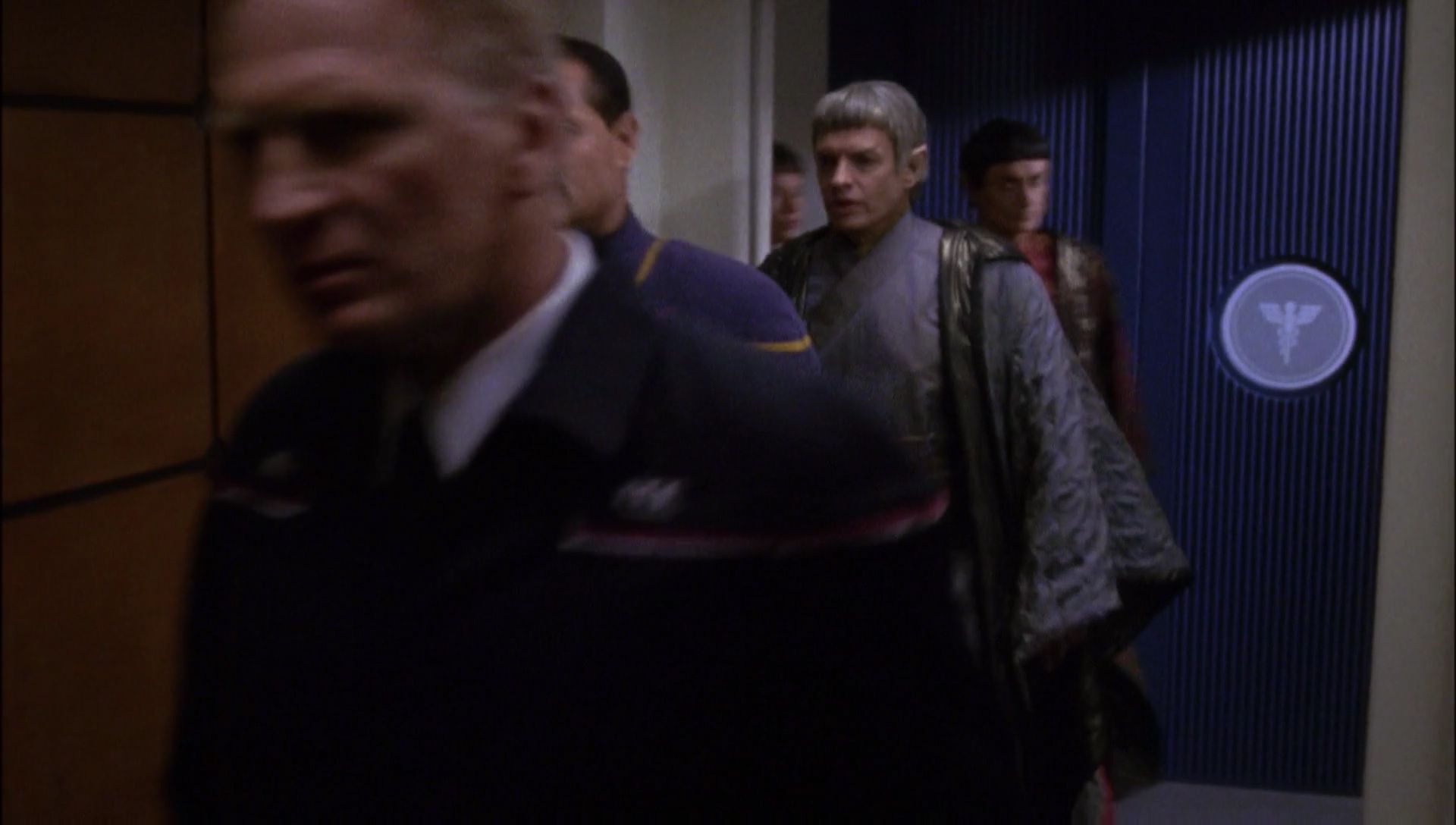 ariane179254_Enterprise_1x01-1x02_BrokenBow_0414.jpg