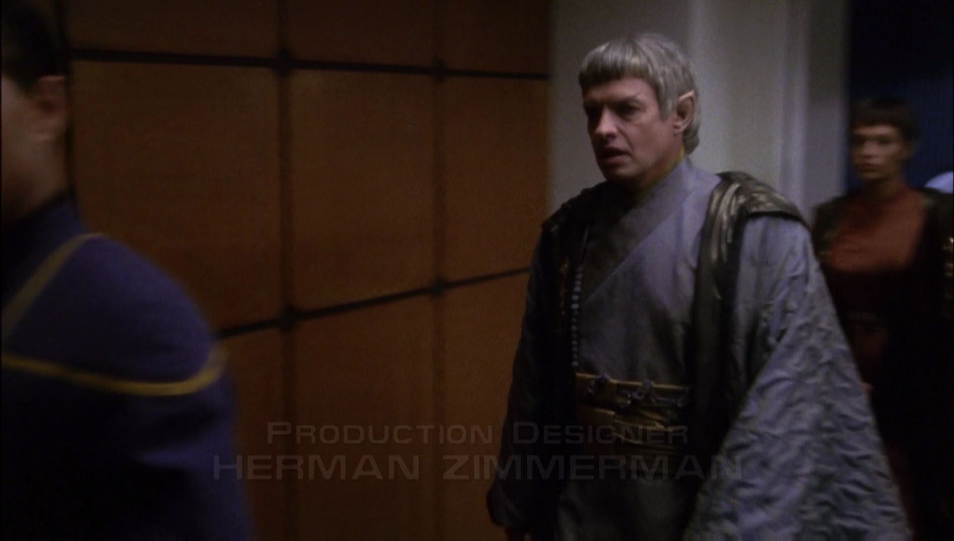 ariane179254_Enterprise_1x01-1x02_BrokenBow_0415.jpg