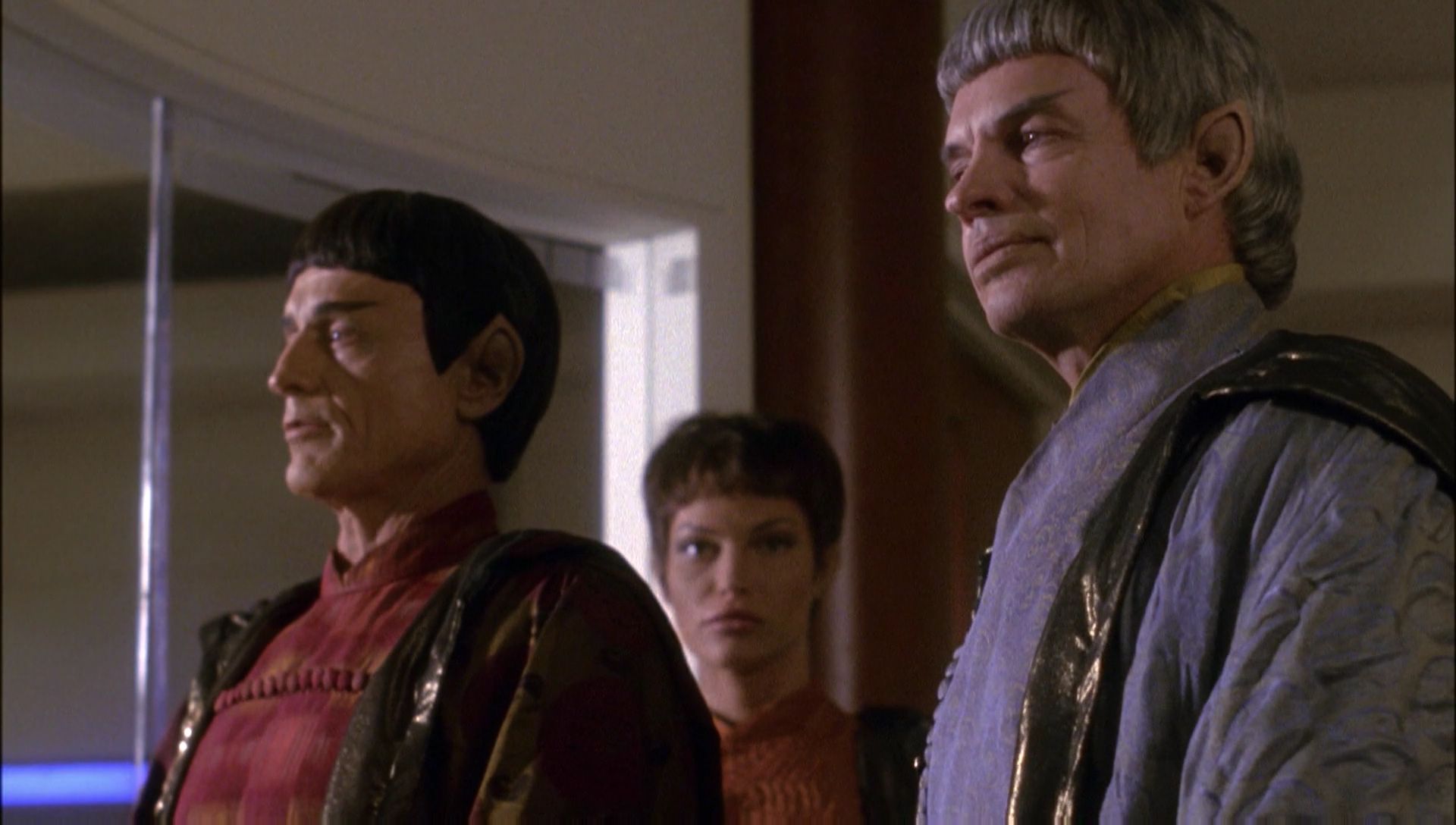 ariane179254_Enterprise_1x01-1x02_BrokenBow_0428.jpg
