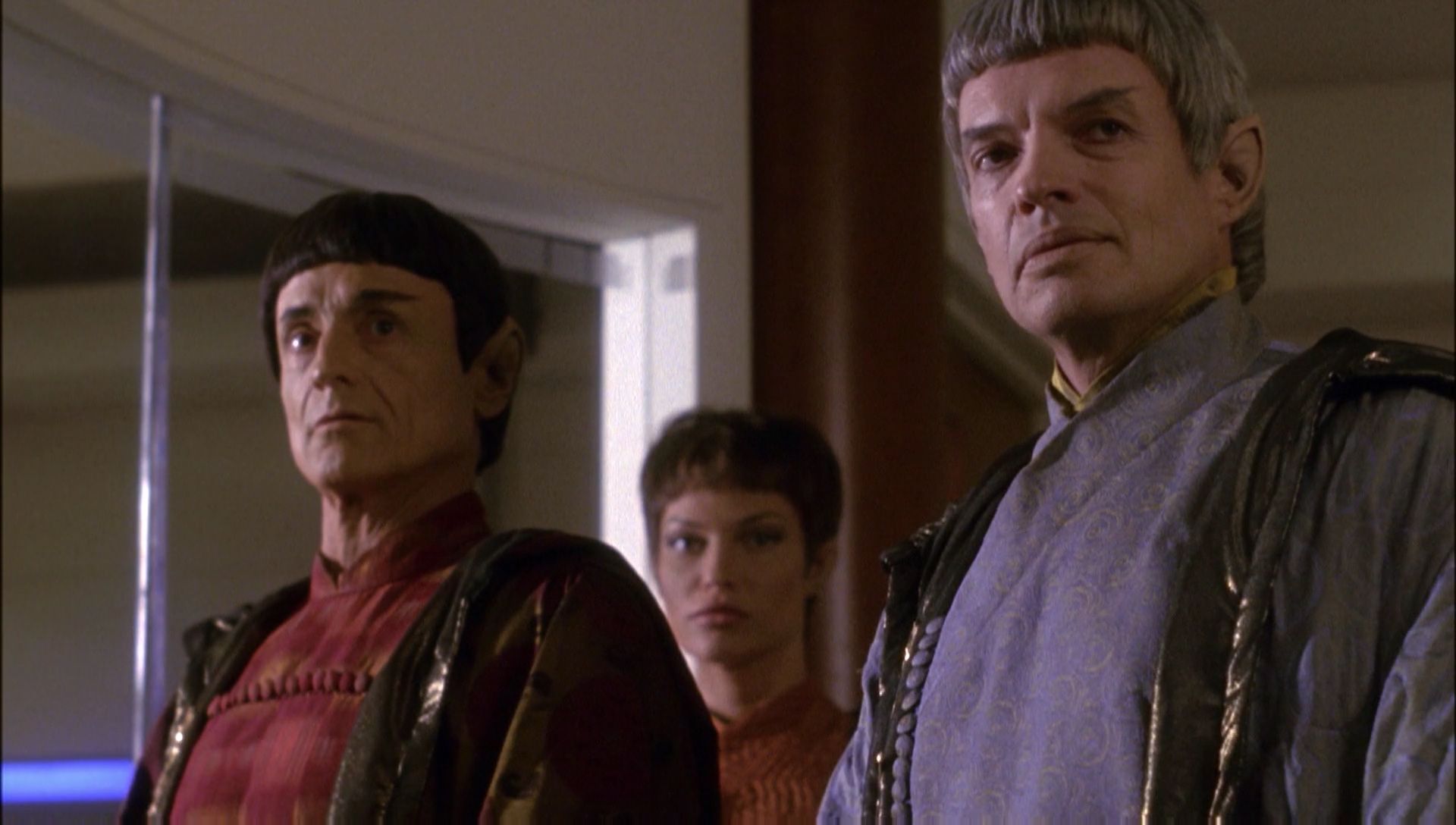 ariane179254_Enterprise_1x01-1x02_BrokenBow_0444.jpg