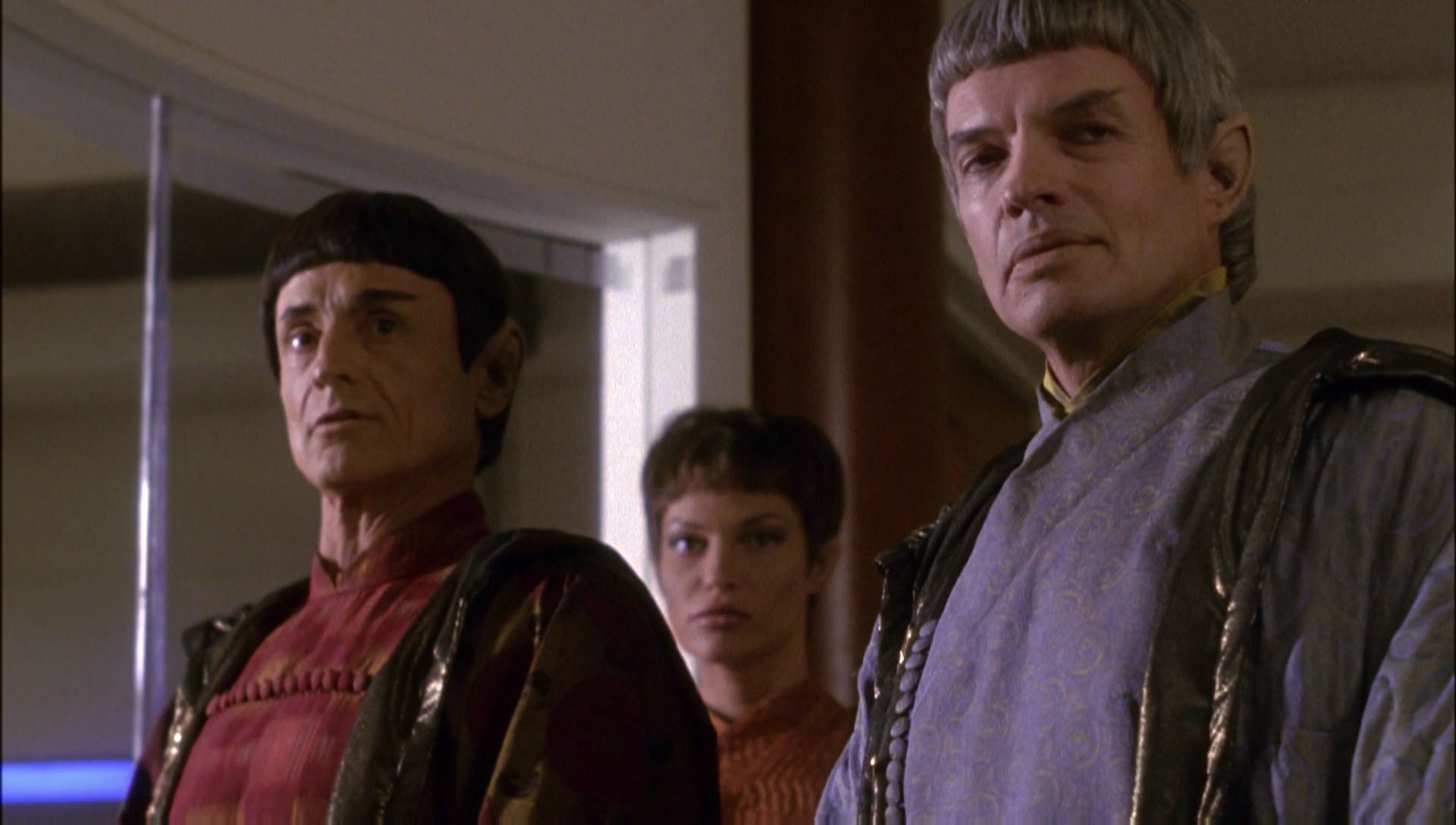 ariane179254_Enterprise_1x01-1x02_BrokenBow_0445.jpg