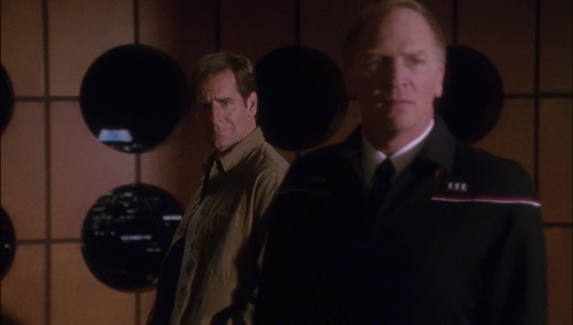 ariane179254_Enterprise_1x01-1x02_BrokenBow_0458.jpg