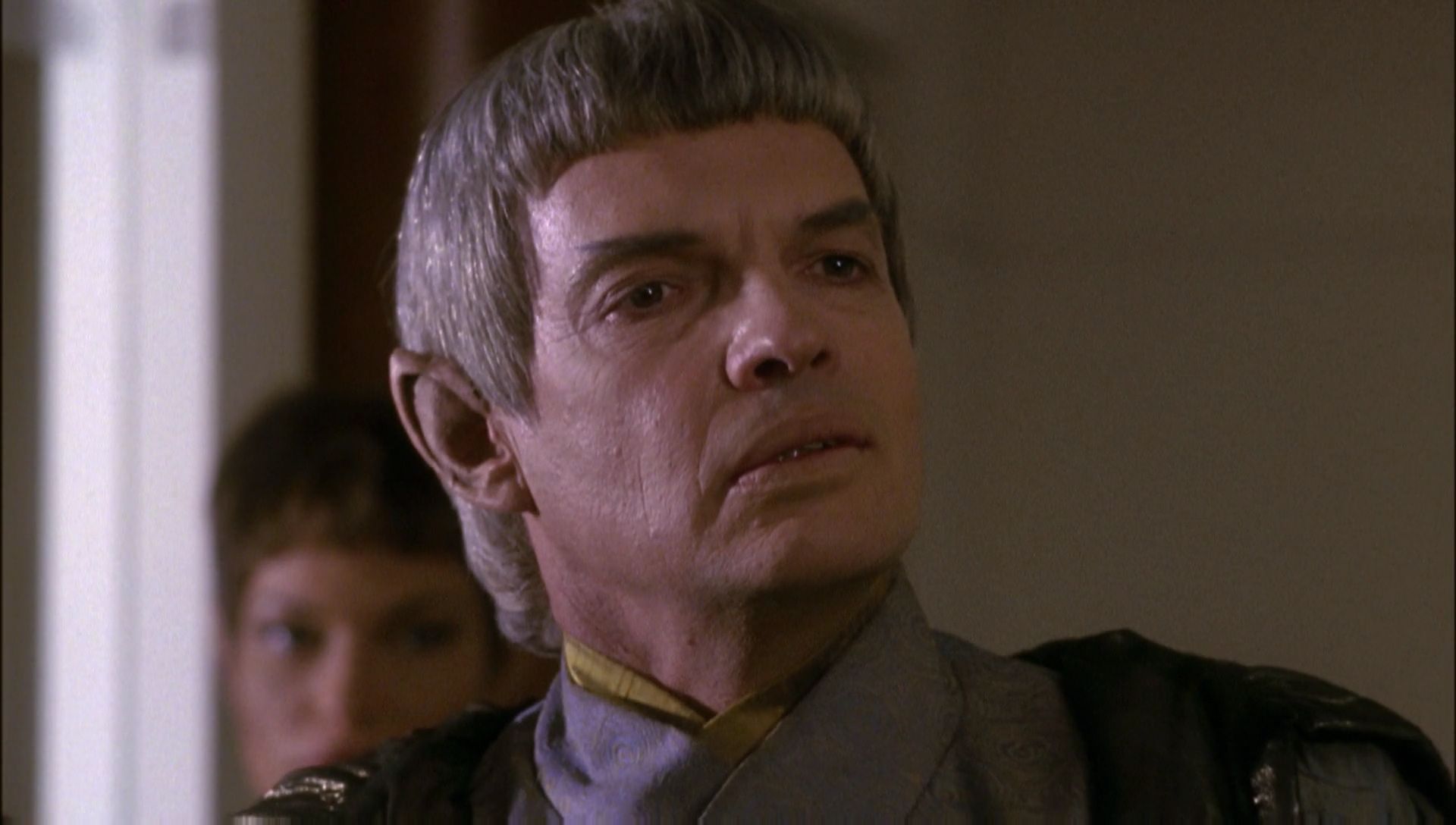 ariane179254_Enterprise_1x01-1x02_BrokenBow_0464.jpg
