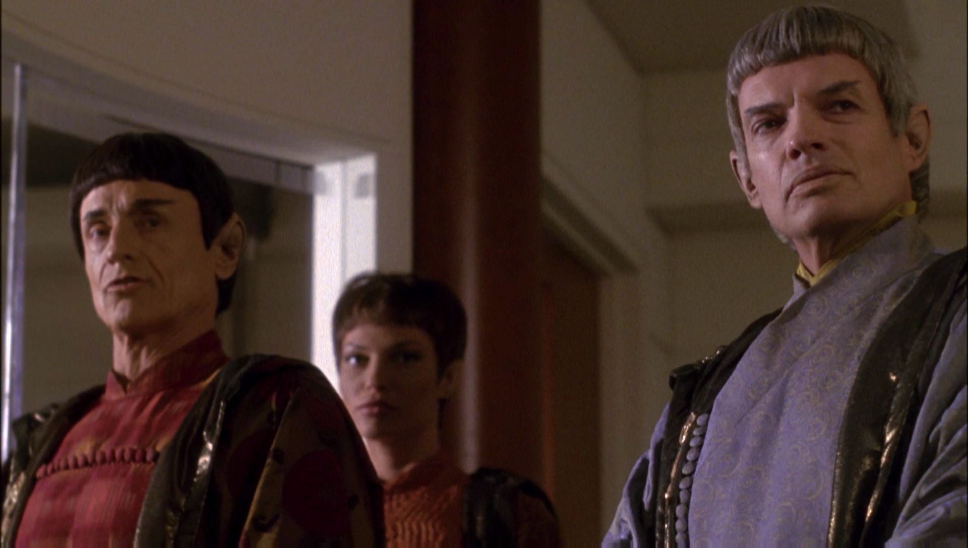 ariane179254_Enterprise_1x01-1x02_BrokenBow_0490.jpg