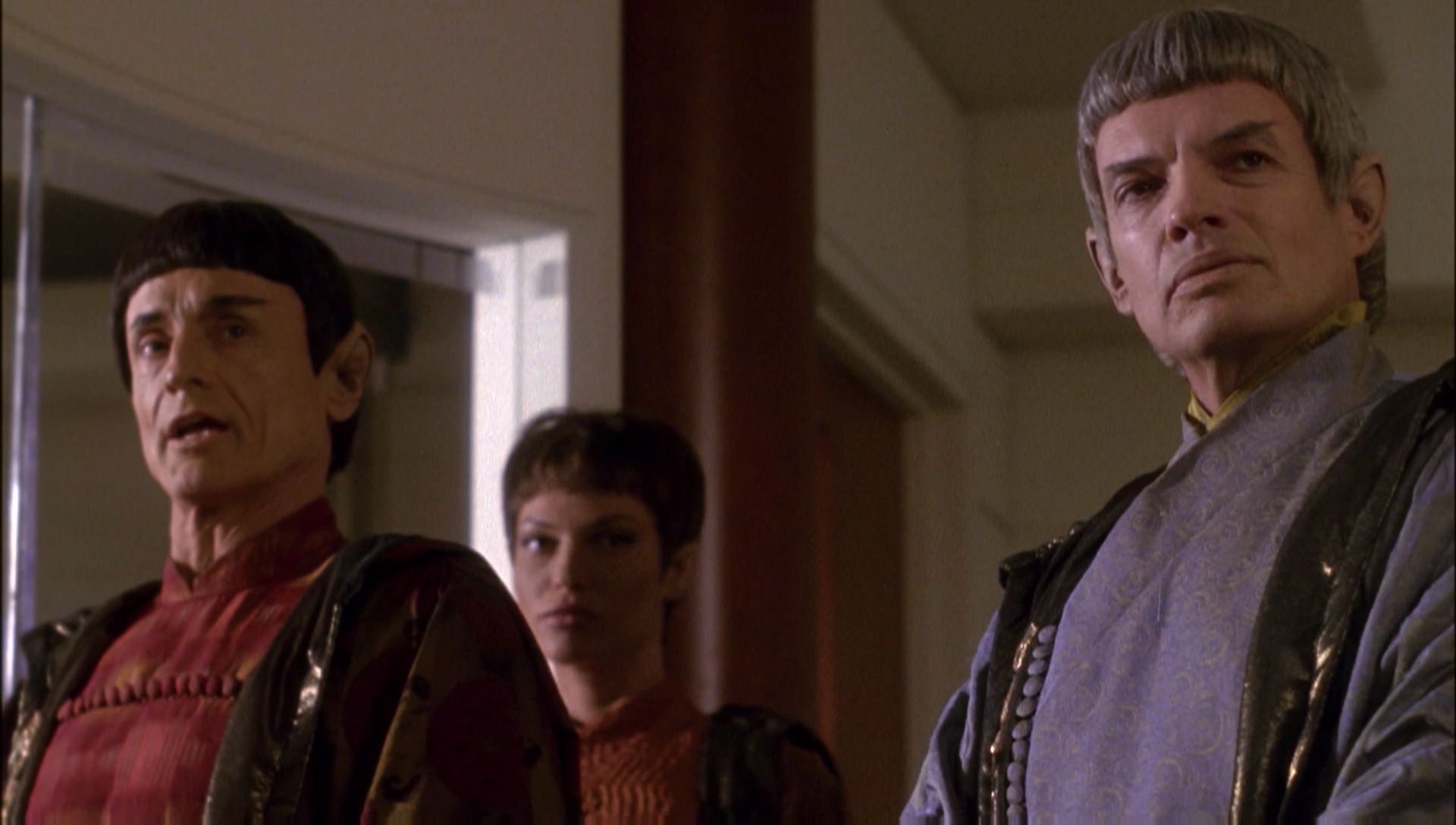 ariane179254_Enterprise_1x01-1x02_BrokenBow_0491.jpg