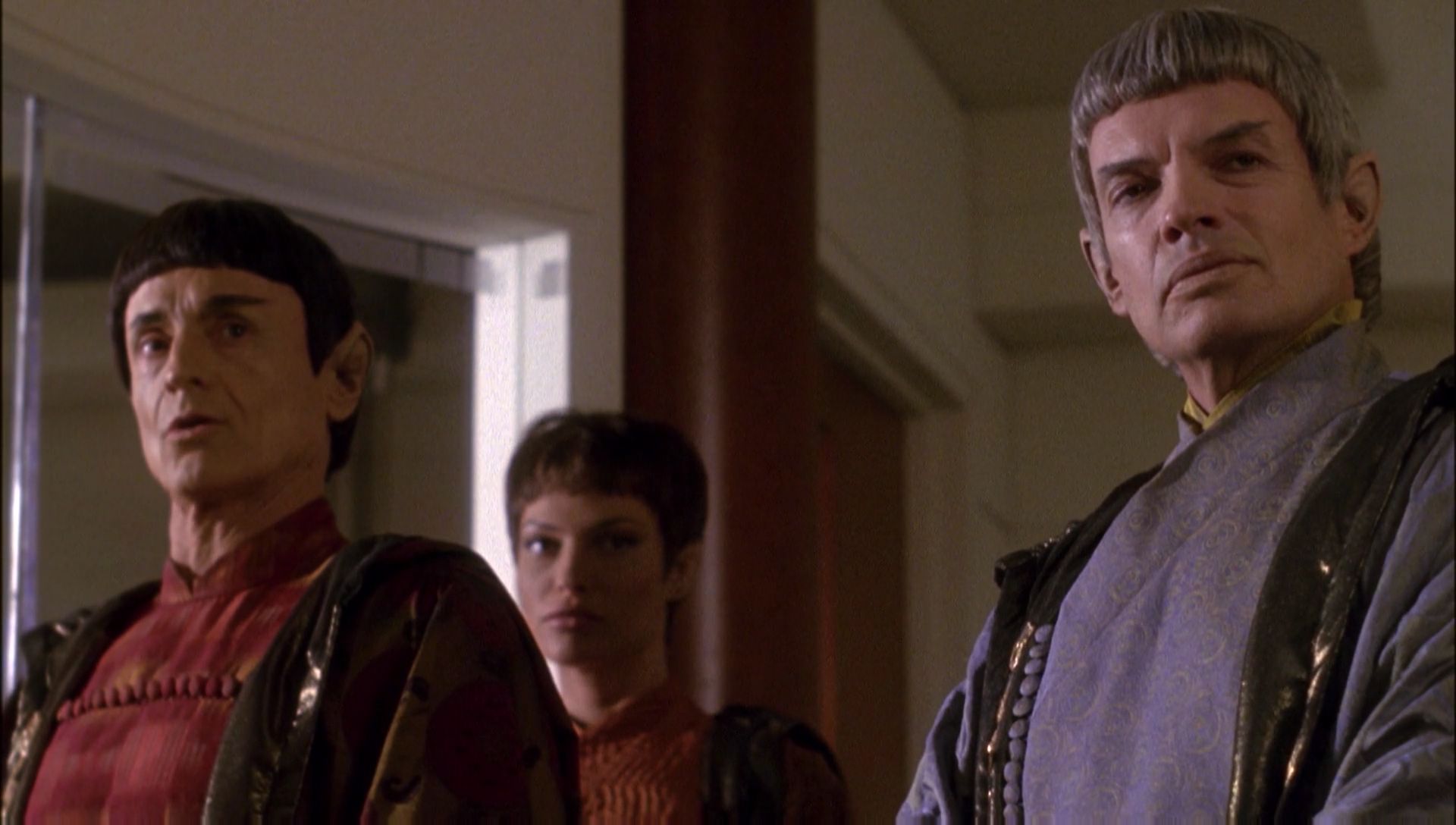 ariane179254_Enterprise_1x01-1x02_BrokenBow_0492.jpg