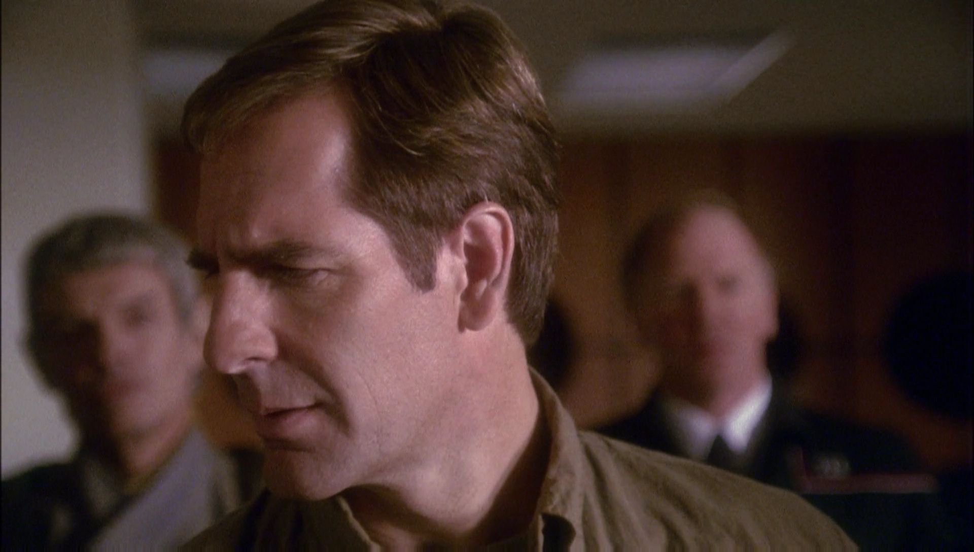 ariane179254_Enterprise_1x01-1x02_BrokenBow_0495.jpg