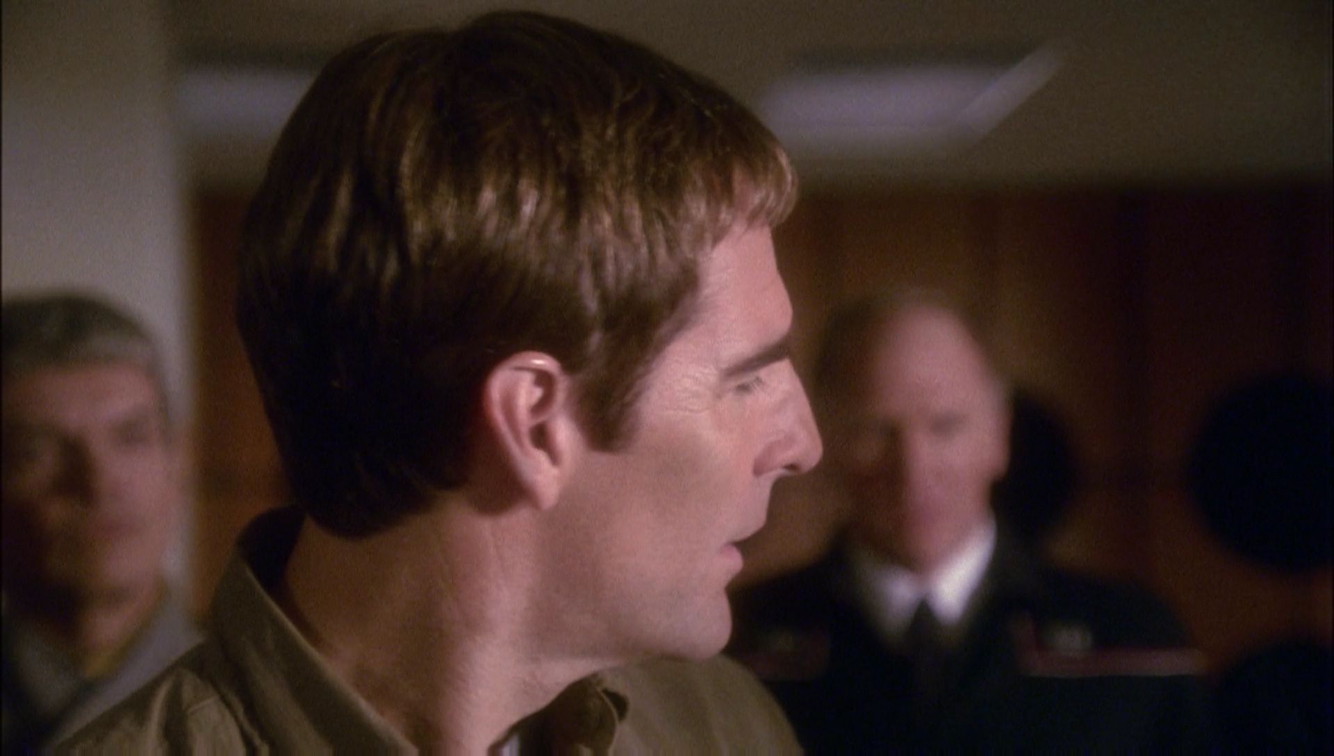 ariane179254_Enterprise_1x01-1x02_BrokenBow_0501.jpg
