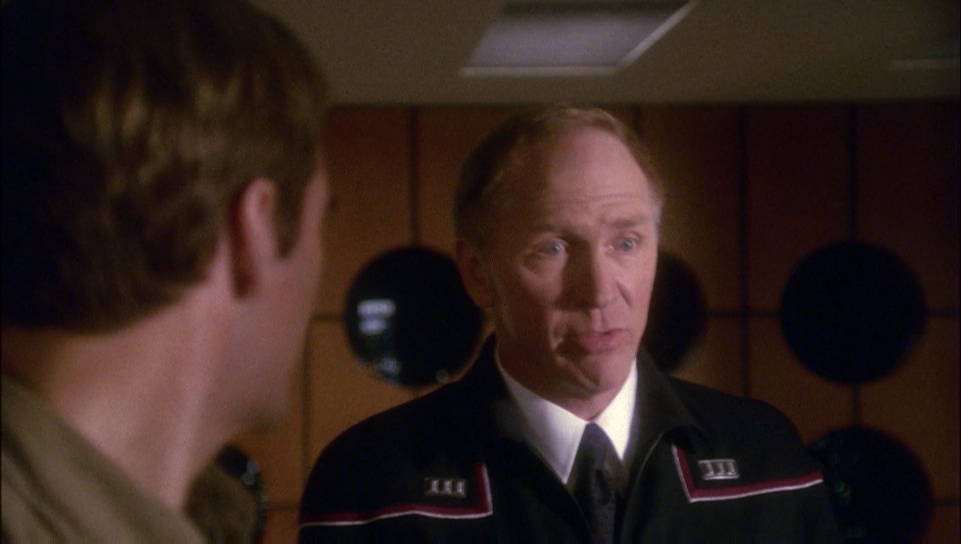 ariane179254_Enterprise_1x01-1x02_BrokenBow_0505.jpg