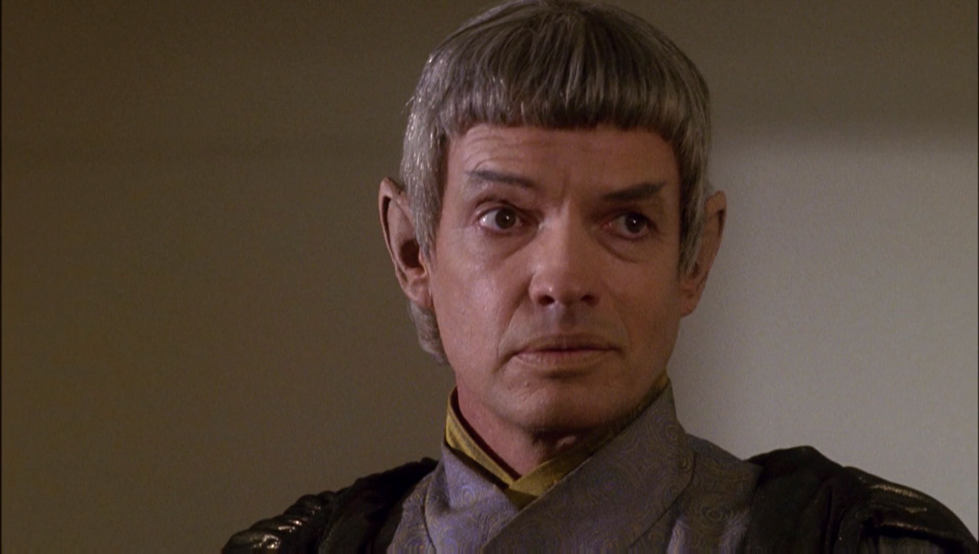ariane179254_Enterprise_1x01-1x02_BrokenBow_0511.jpg