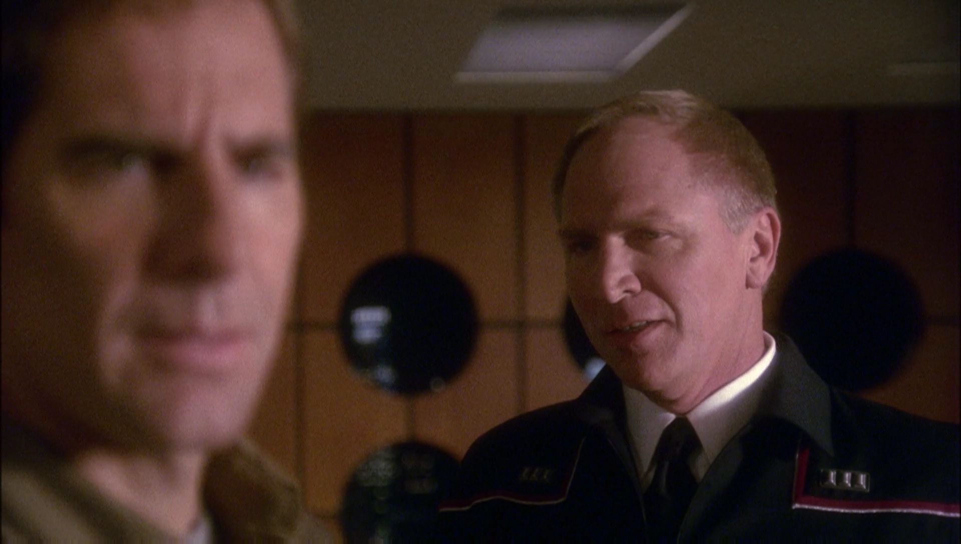 ariane179254_Enterprise_1x01-1x02_BrokenBow_0512.jpg