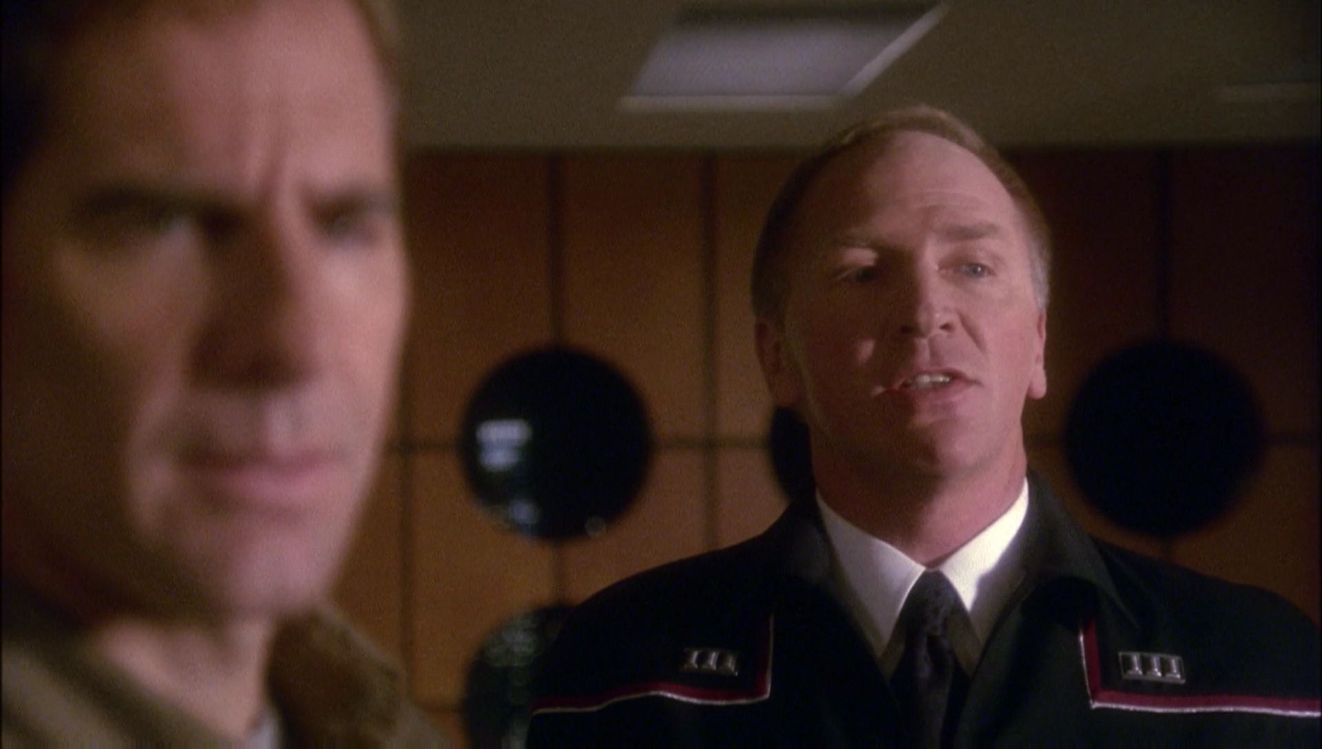 ariane179254_Enterprise_1x01-1x02_BrokenBow_0514.jpg