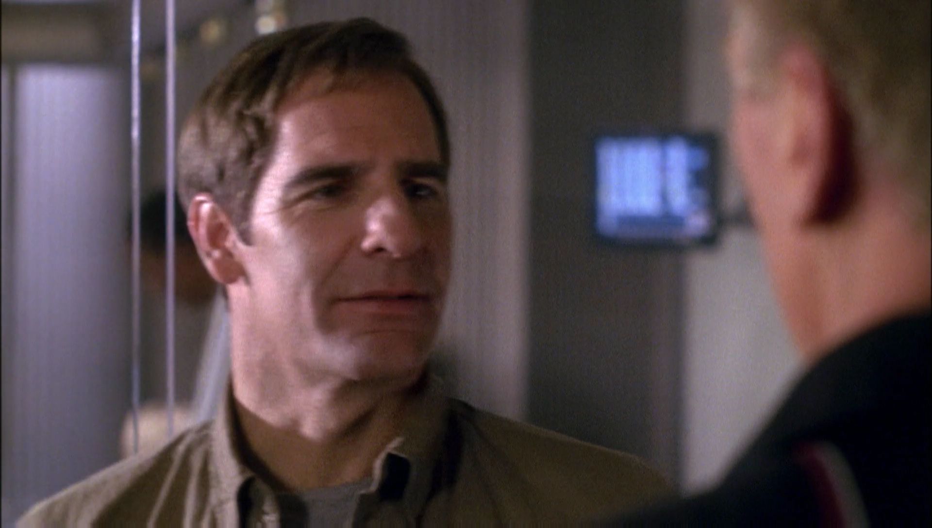 ariane179254_Enterprise_1x01-1x02_BrokenBow_0520.jpg