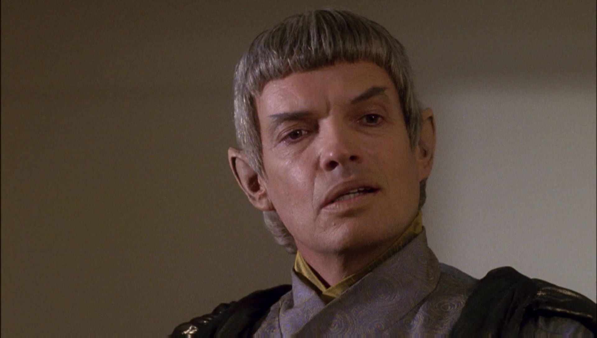 ariane179254_Enterprise_1x01-1x02_BrokenBow_0525.jpg