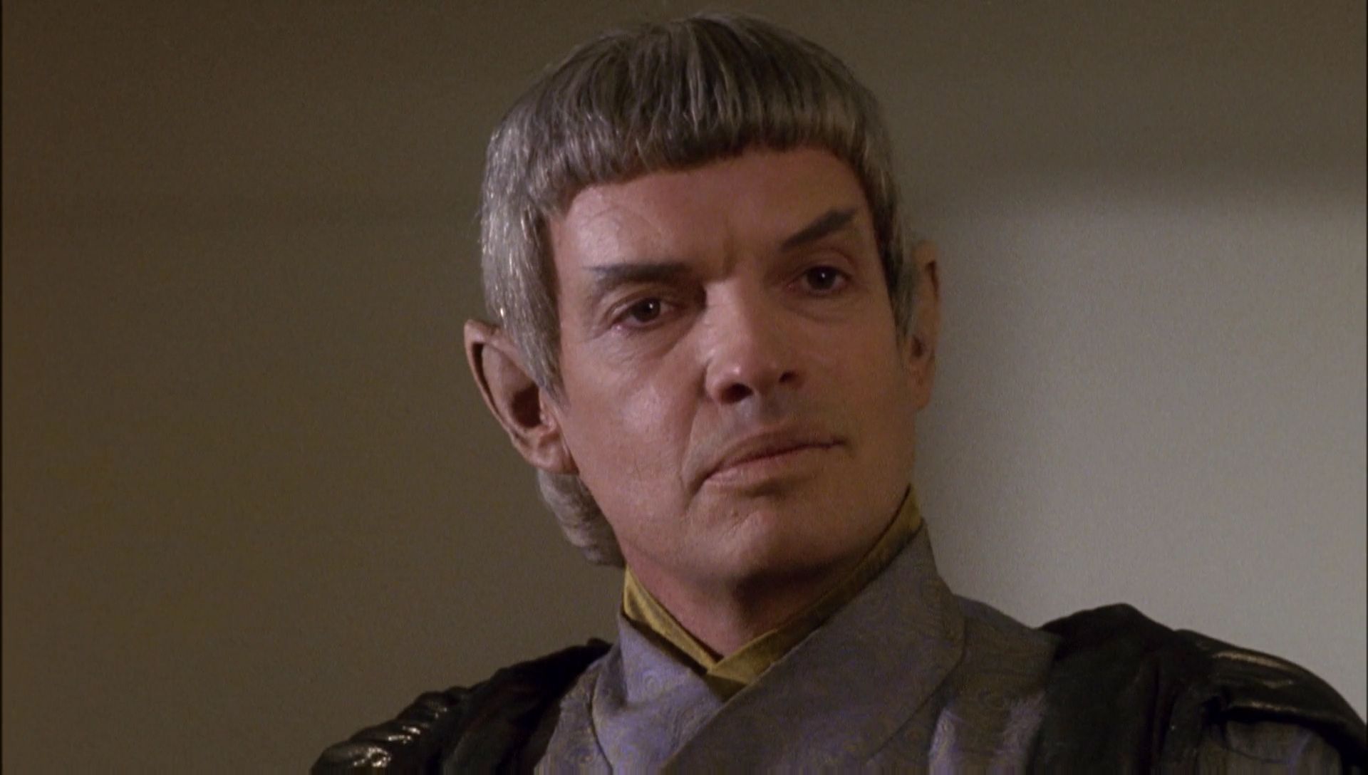 ariane179254_Enterprise_1x01-1x02_BrokenBow_0526.jpg