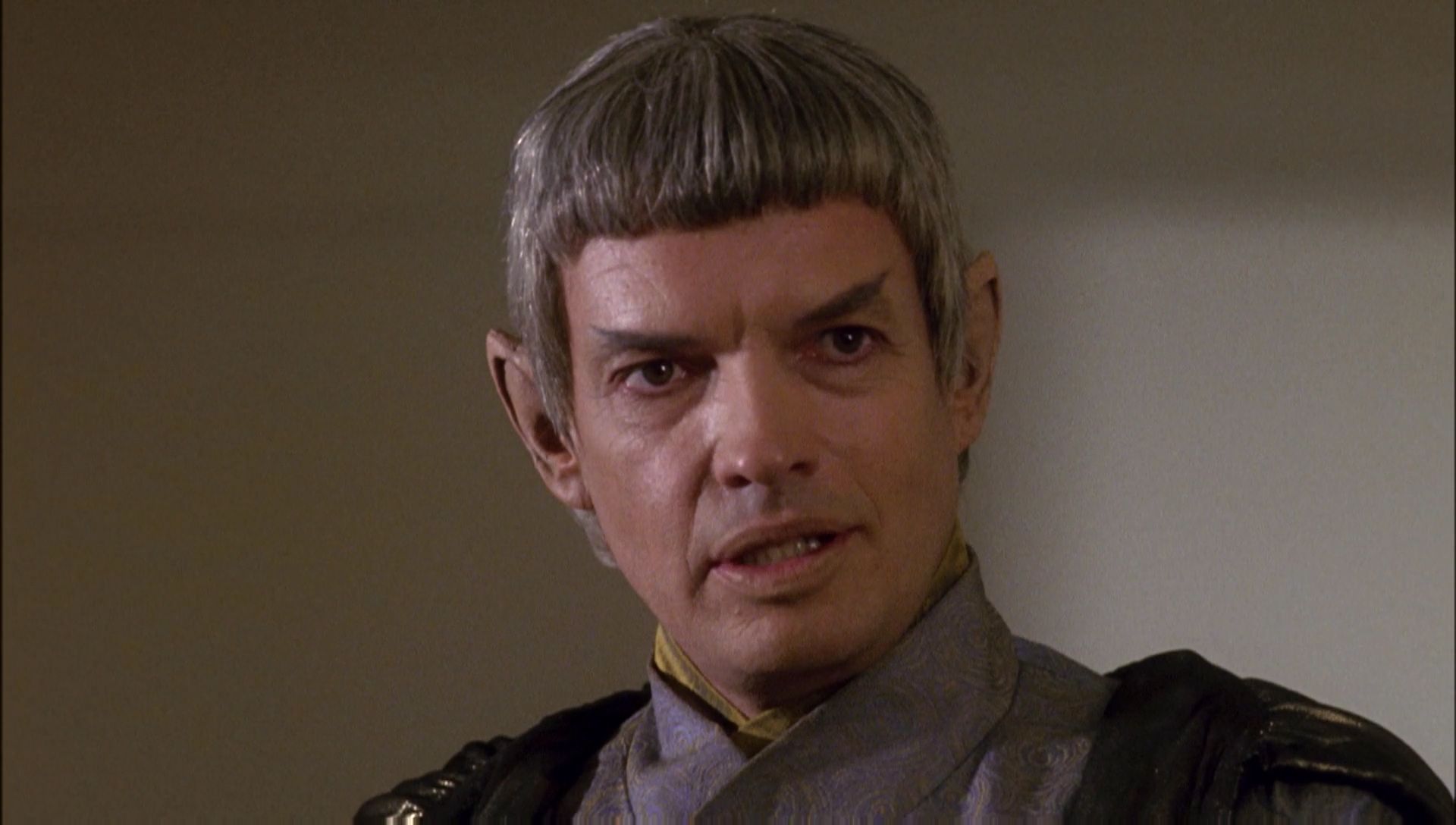 ariane179254_Enterprise_1x01-1x02_BrokenBow_0529.jpg