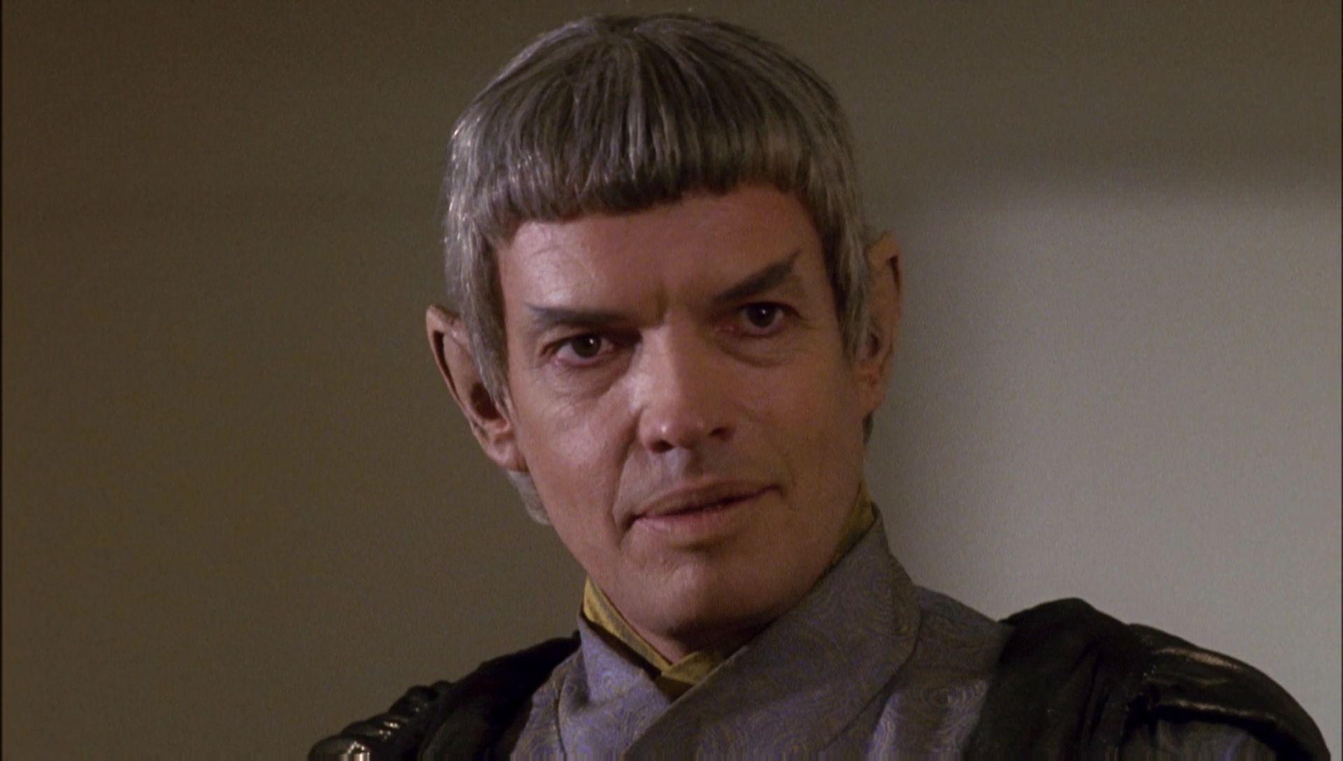 ariane179254_Enterprise_1x01-1x02_BrokenBow_0530.jpg