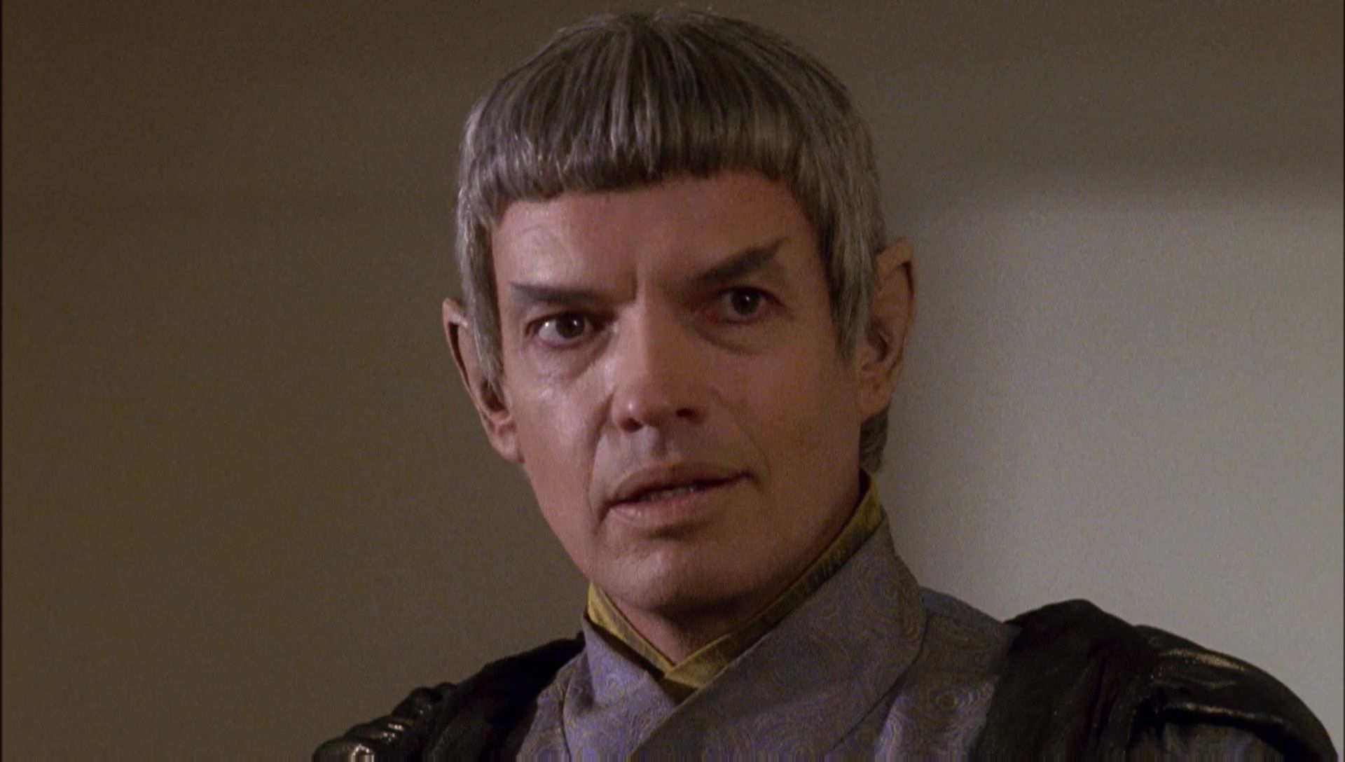 ariane179254_Enterprise_1x01-1x02_BrokenBow_0531.jpg