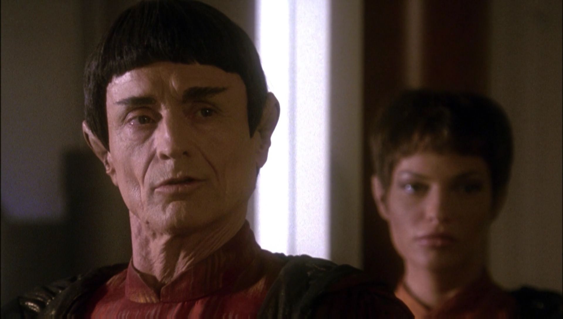 ariane179254_Enterprise_1x01-1x02_BrokenBow_0534.jpg