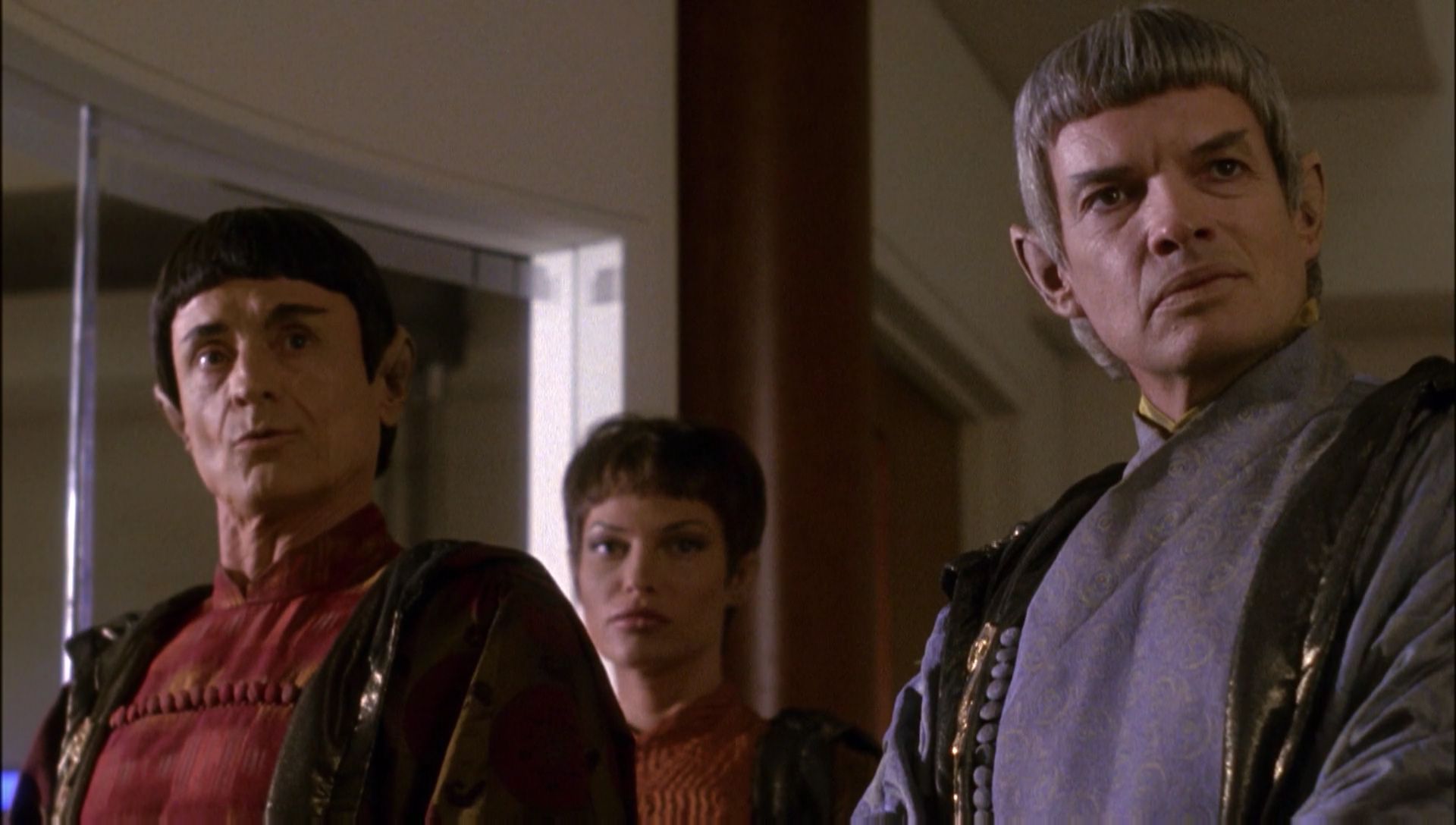 ariane179254_Enterprise_1x01-1x02_BrokenBow_0541.jpg