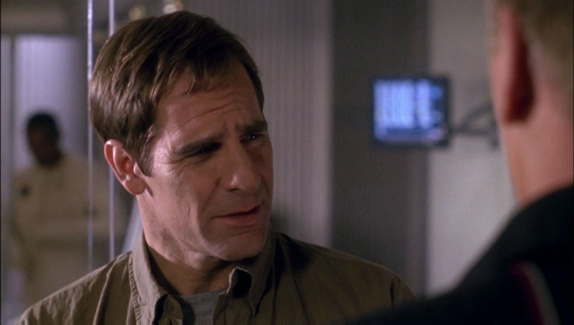 ariane179254_Enterprise_1x01-1x02_BrokenBow_0543.jpg