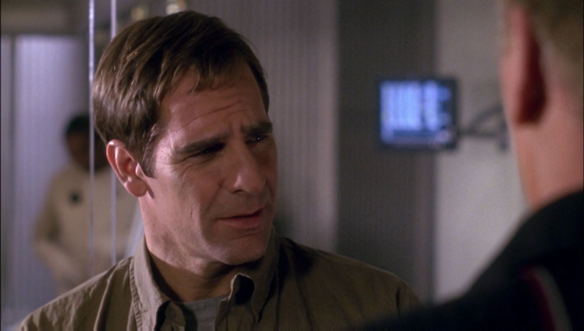 ariane179254_Enterprise_1x01-1x02_BrokenBow_0544.jpg