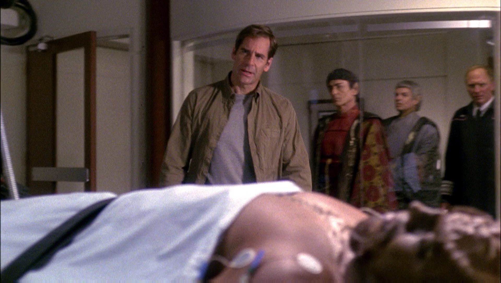 ariane179254_Enterprise_1x01-1x02_BrokenBow_0550.jpg