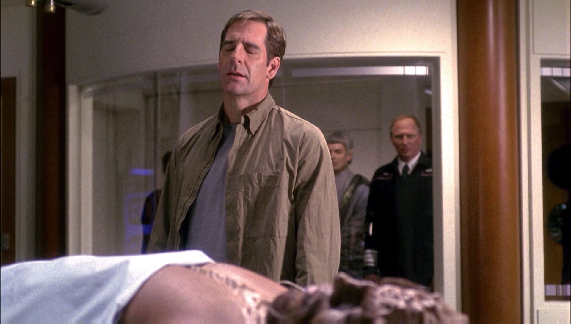 ariane179254_Enterprise_1x01-1x02_BrokenBow_0556.jpg