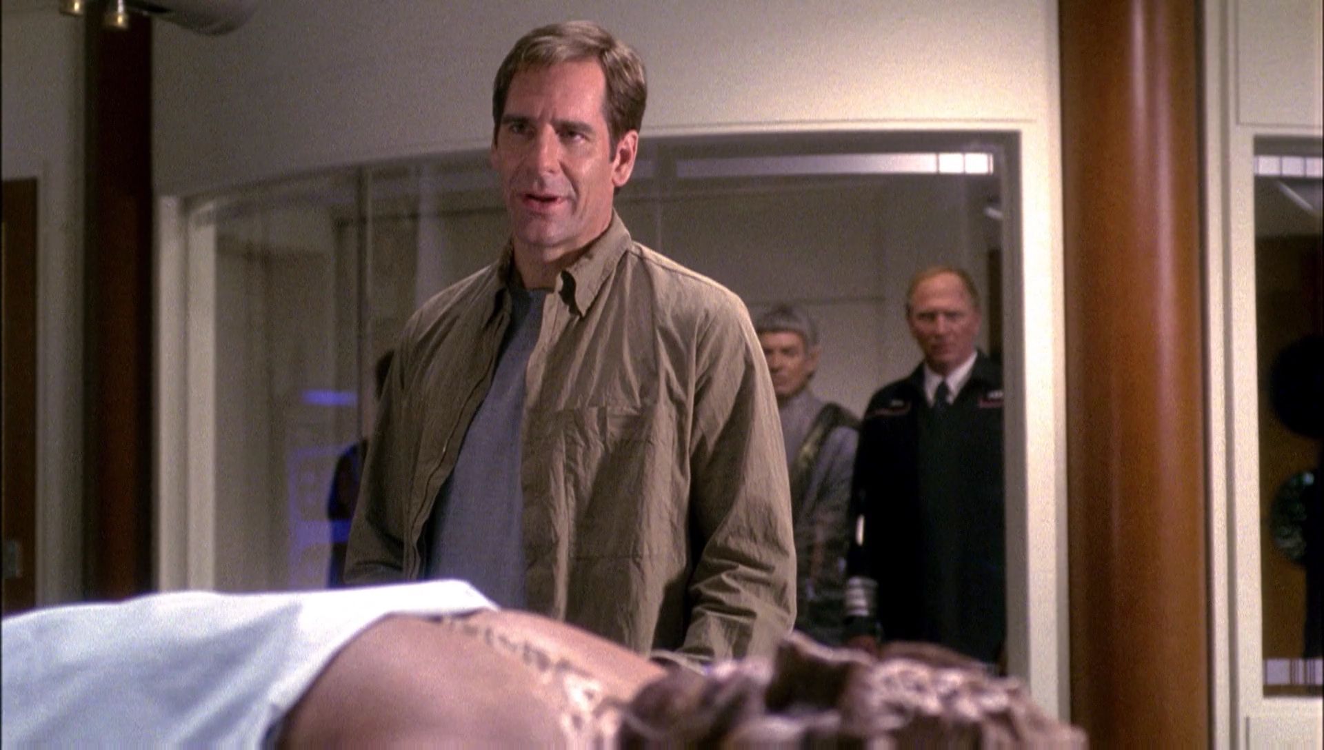 ariane179254_Enterprise_1x01-1x02_BrokenBow_0557.jpg