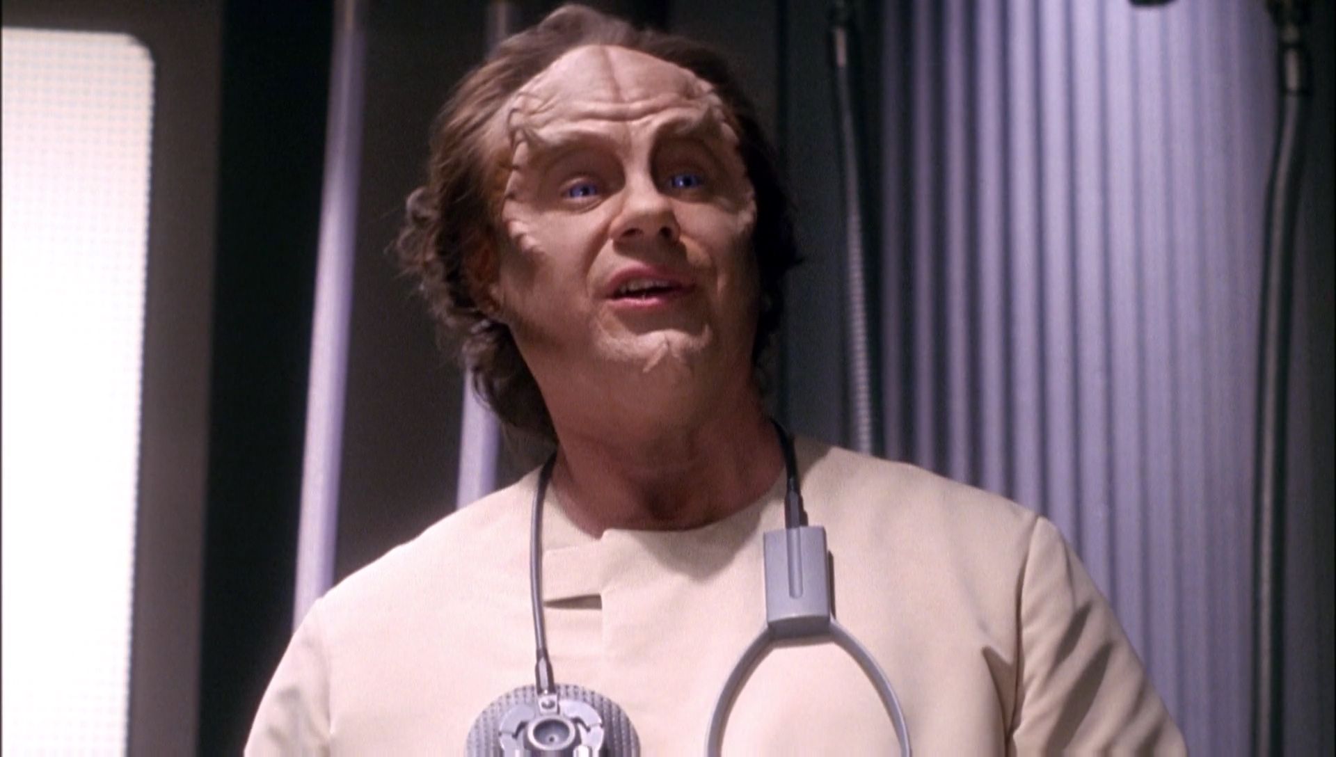 ariane179254_Enterprise_1x01-1x02_BrokenBow_0560.jpg