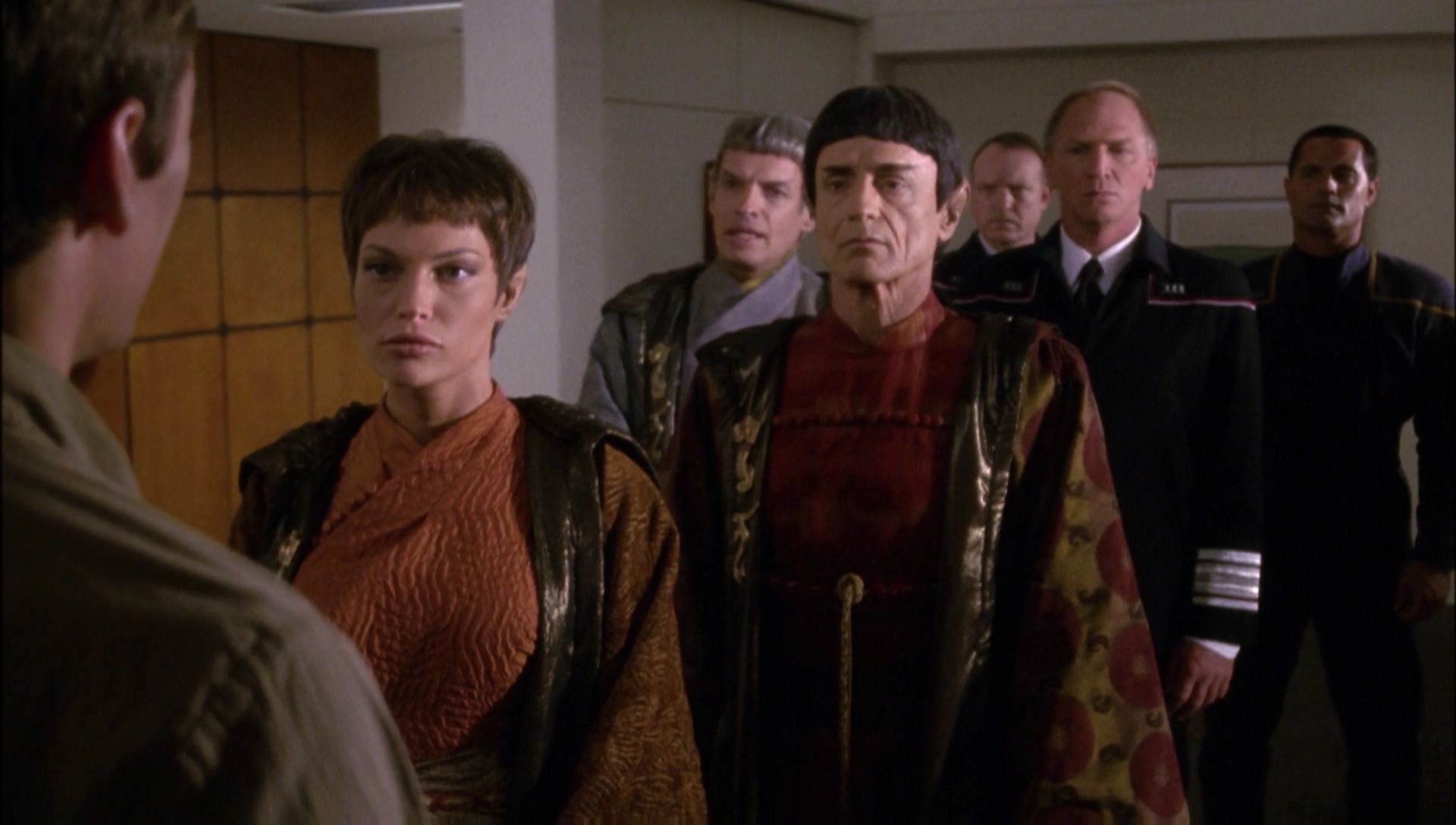ariane179254_Enterprise_1x01-1x02_BrokenBow_0575.jpg